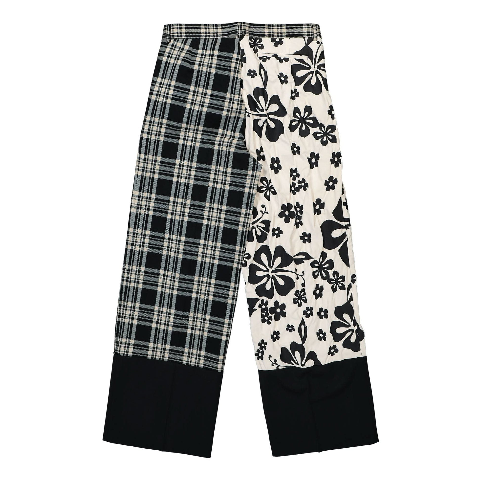 Walter Van Beirendonck Star Pants Cut Black Detail view 2 | Gate
