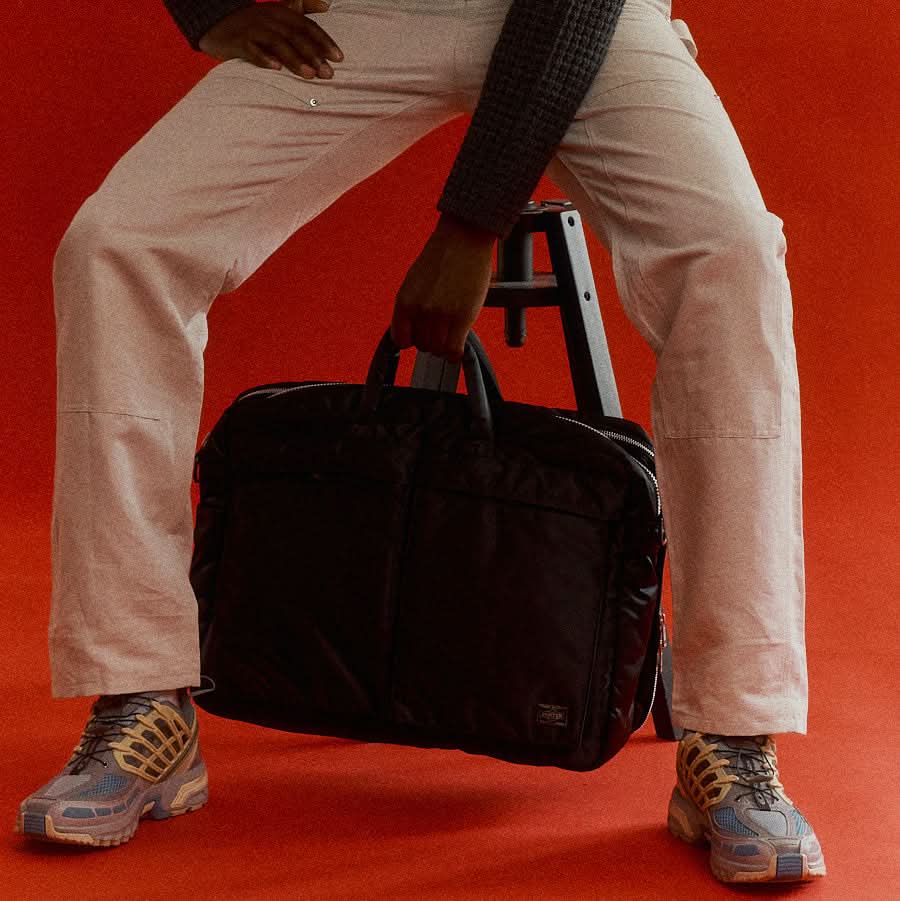 Porter-Yoshida & Co. Tanker 2Way Overnight Briefcase Black Detail view 2 | Gate