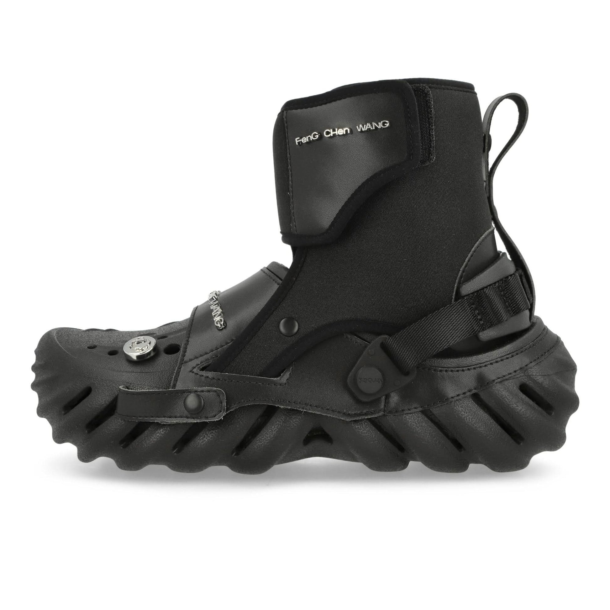 Crocs Echo Clog Black Boots Detail view 1 | Gate