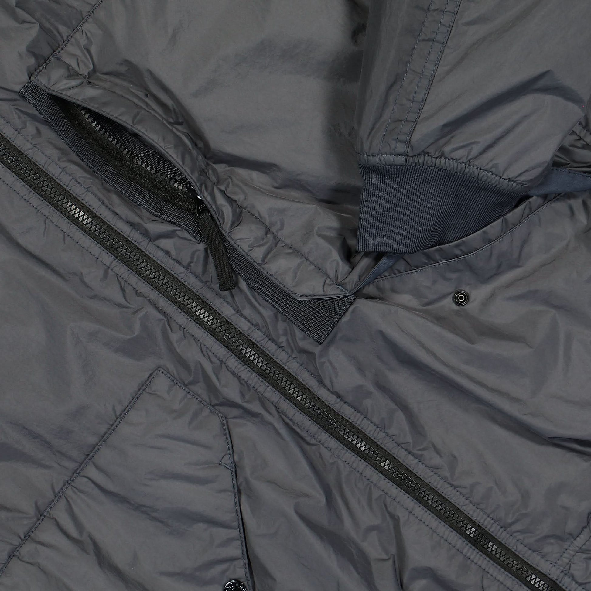 Stone Island Garment Dyed Crinkle Reps R-NY With Primaloft-TC Bomber Jacket Grey Detail view 4 | Gate