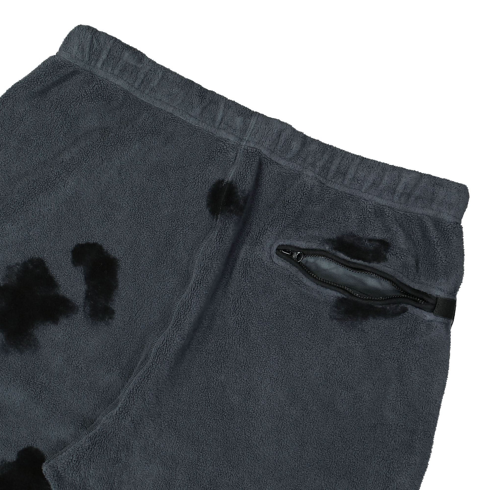 Stone Island Hand Colouring Fleece Pants Grey Detail view 5 | Gate