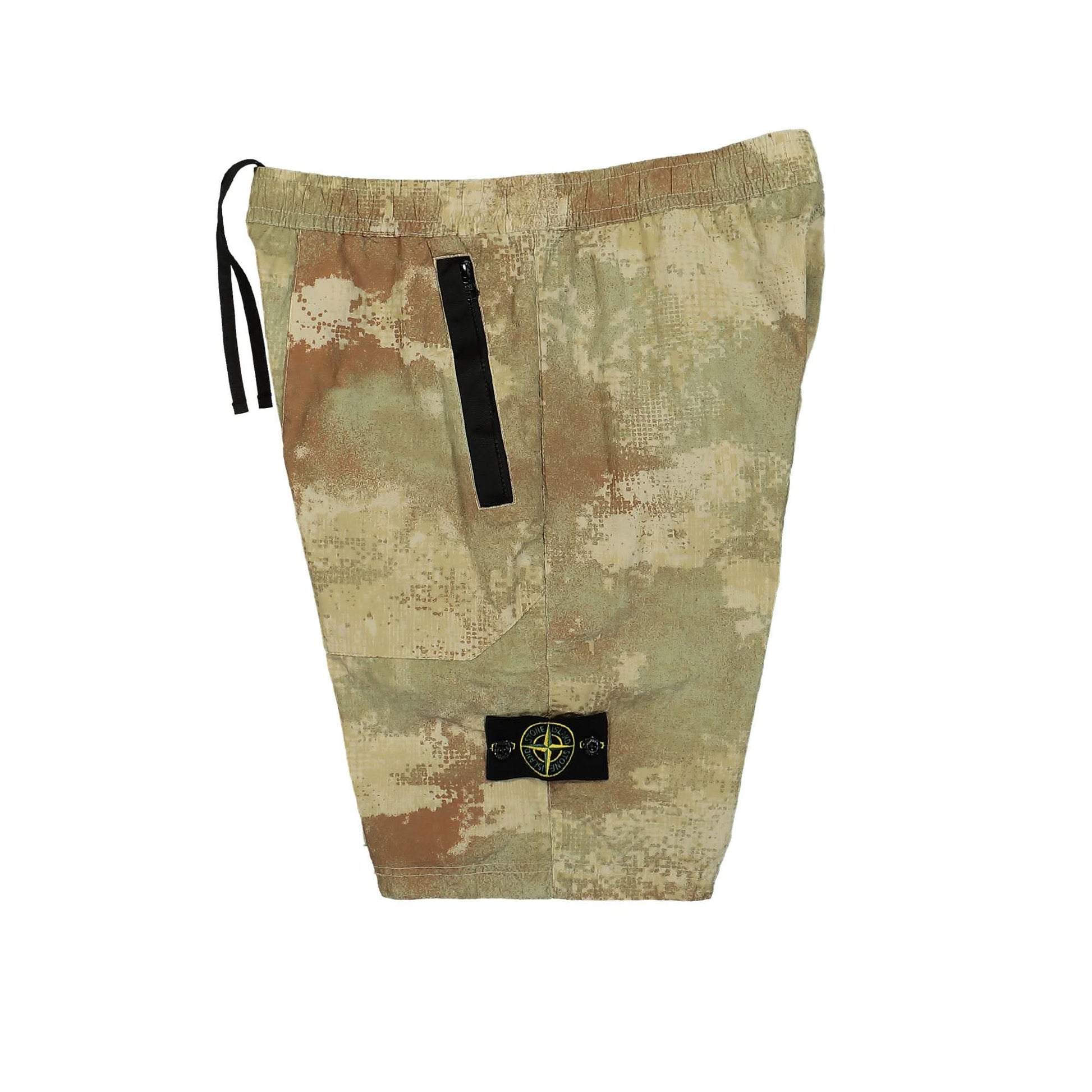 Stone Island Comfort Bermuda Shorts Beige Detail view 3 | Gate