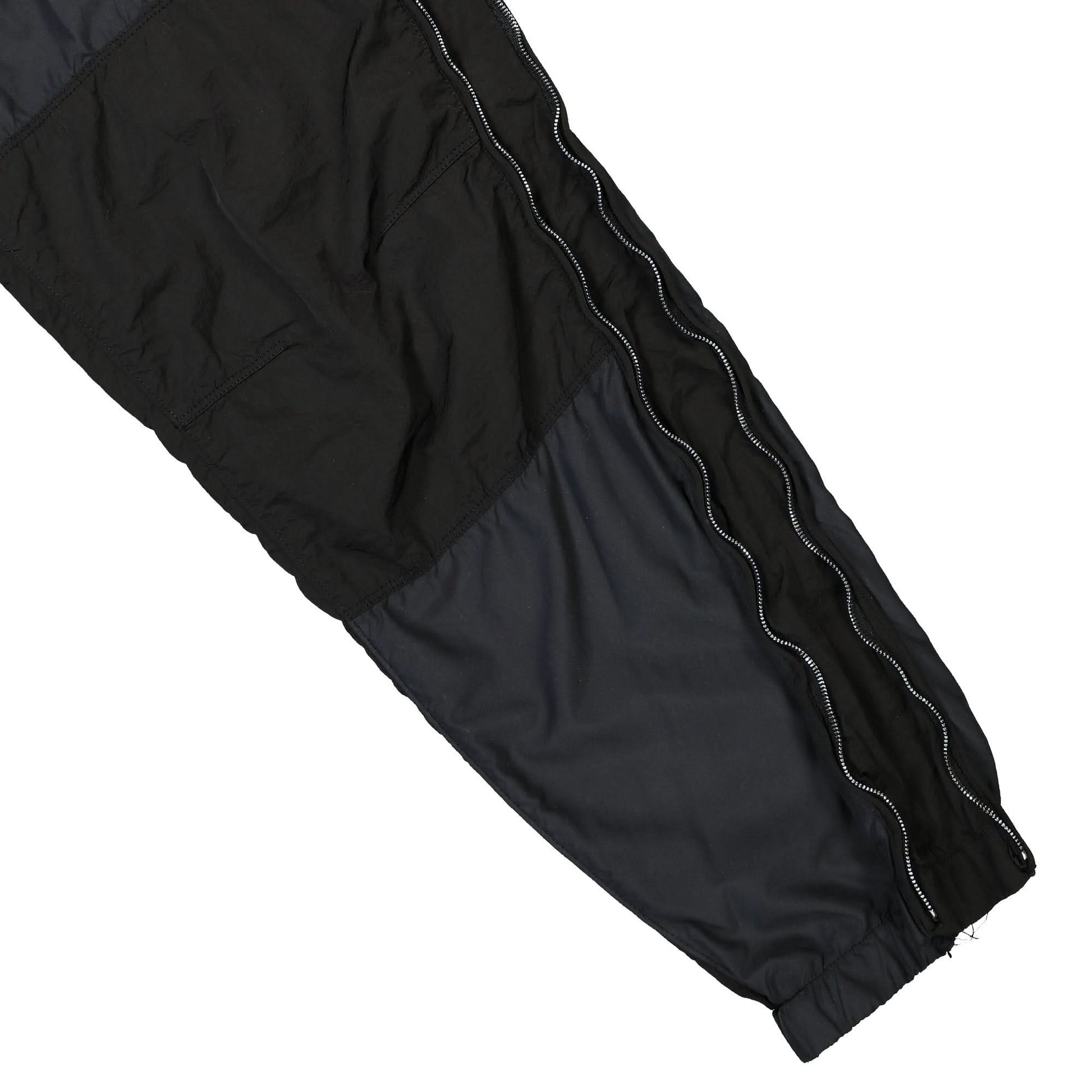 Stone Island Loose Pant Black Detail view 6 | Gate