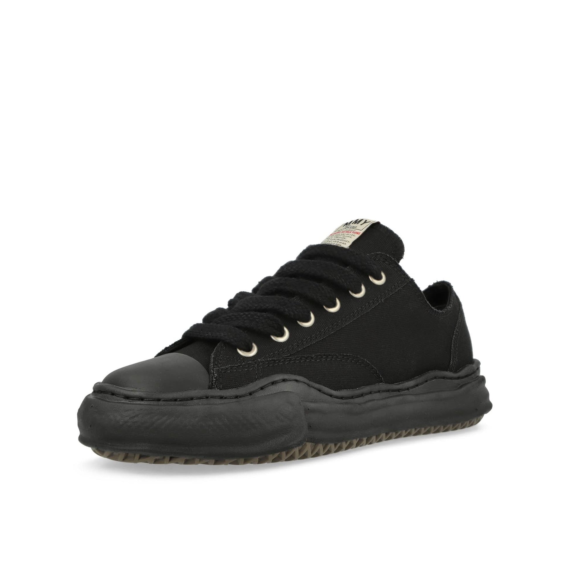 Maison Mihara Yasuhiro Peterson Low Black Sneaker Detail view 5 | Gate