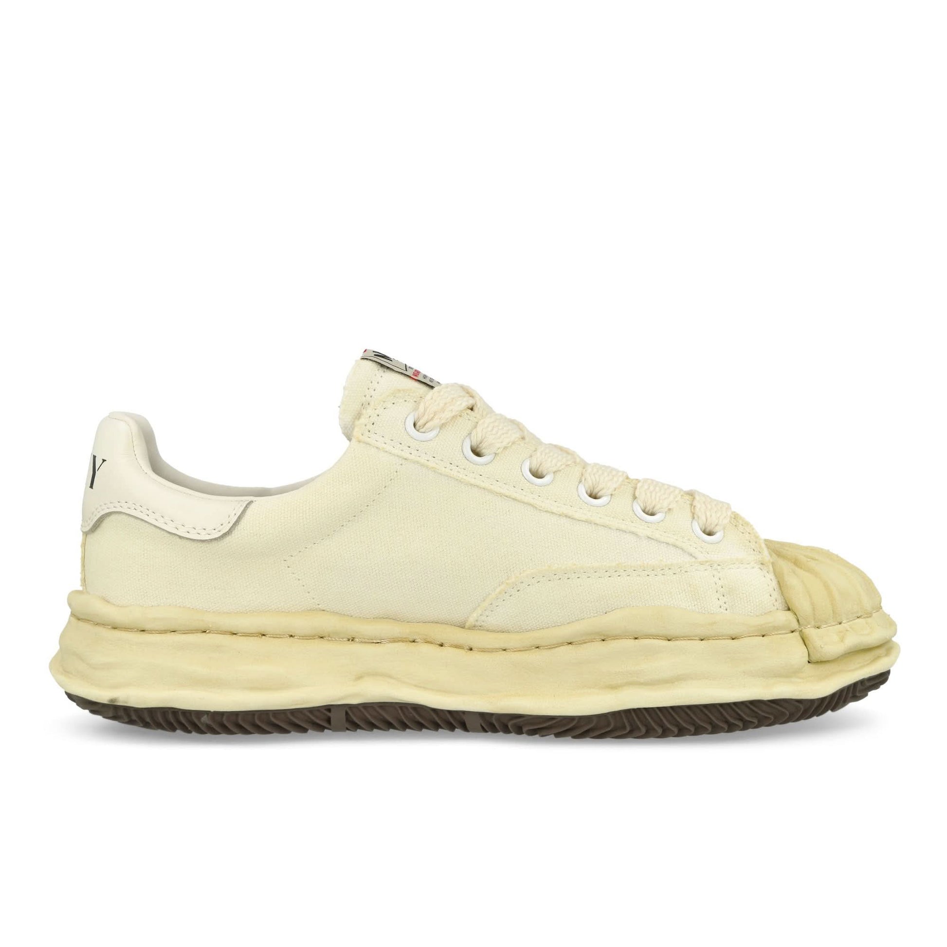 Maison Mihara Yasuhiro Blakey Low White Sneaker Detail view 2 | Gate