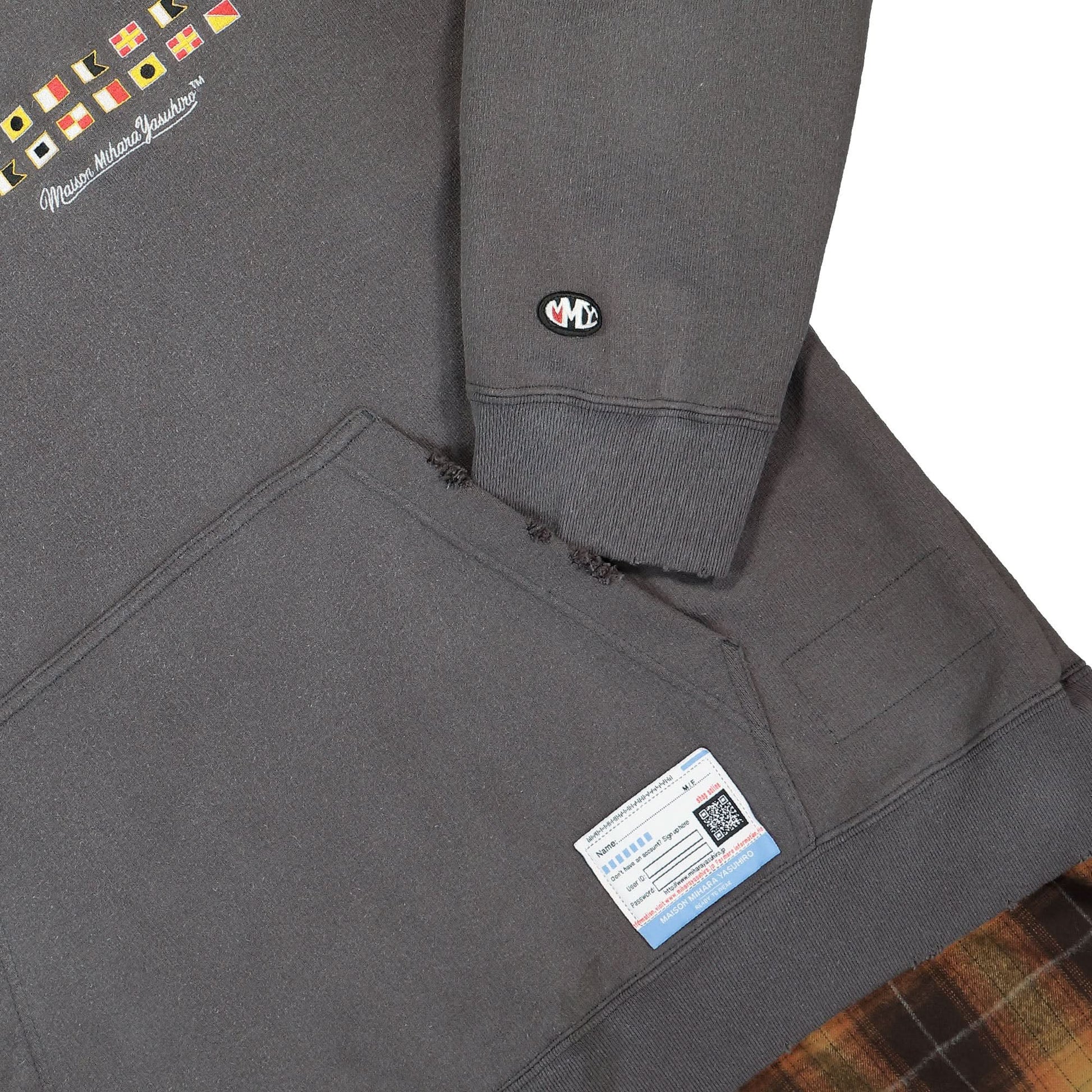 Maison Mihara Yasuhiro Triple Layered Hoodie Black Detail view 4 | Gate