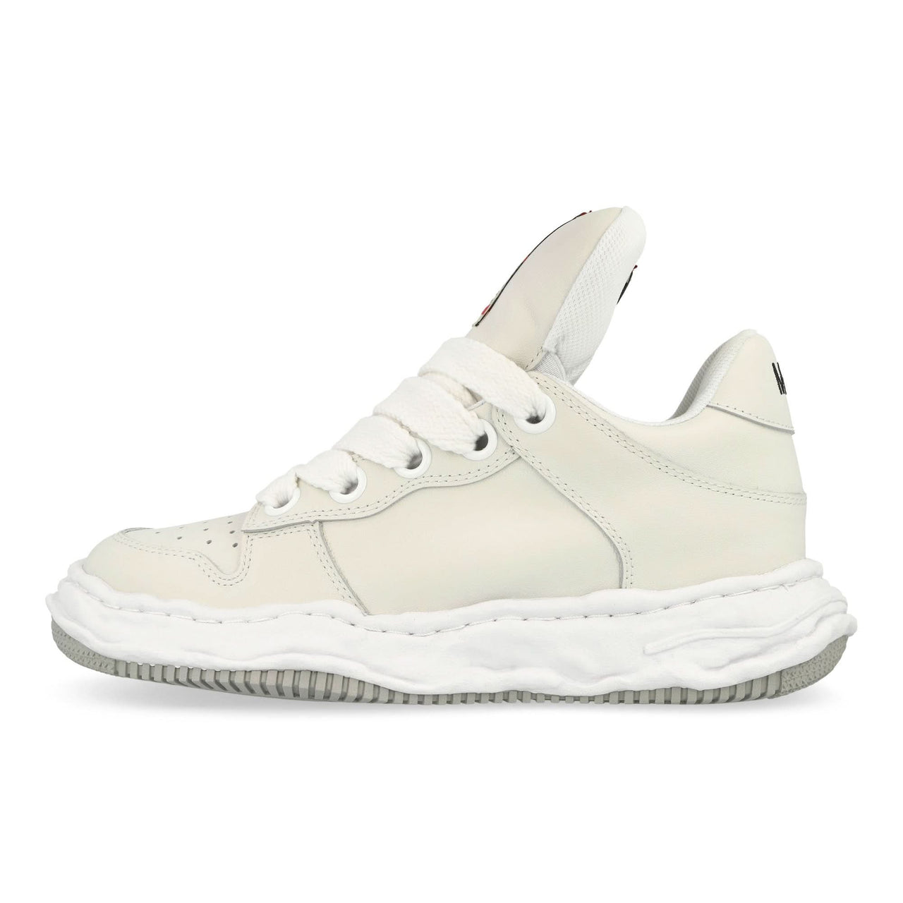 Maison Mihara Yasuhiro Wayne White Sneaker Detail view 1 | Gate