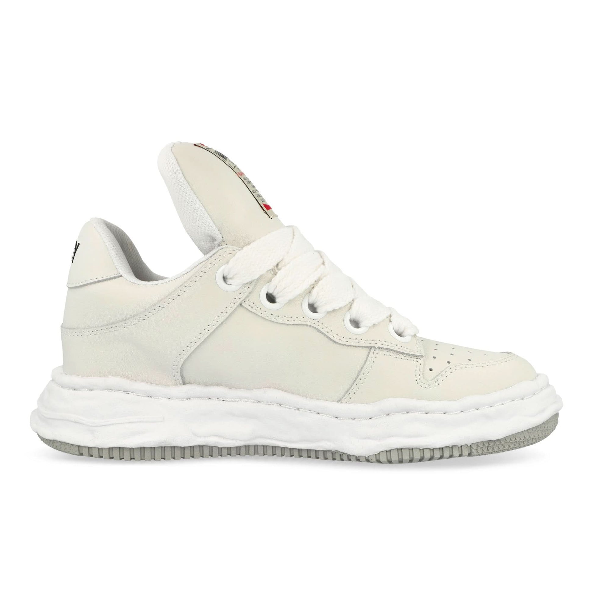 Maison Mihara Yasuhiro Wayne White Sneaker Detail view 2 | Gate