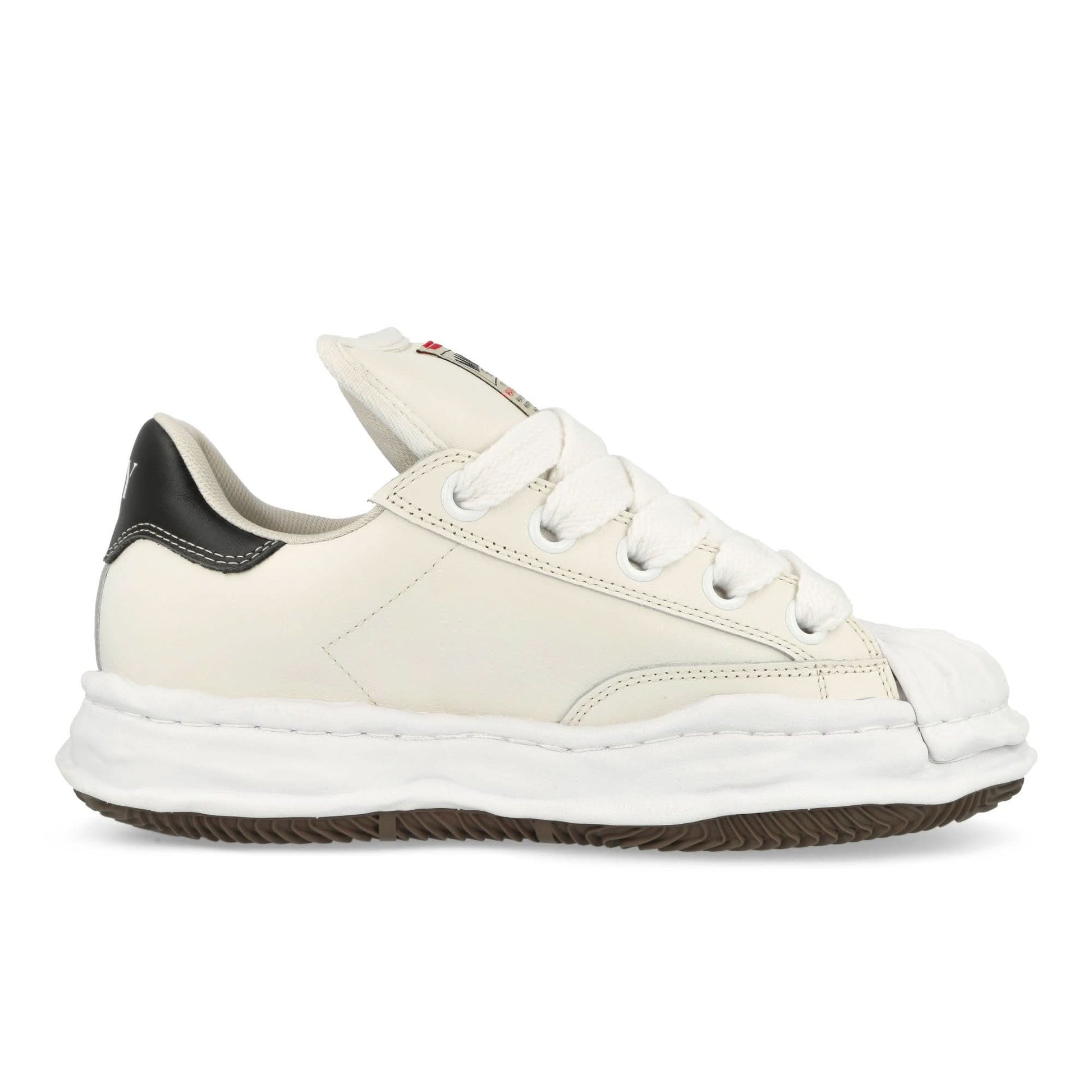 Maison Mihara Yasuhiro Blakey White Sneaker Detail view 2 | Gate