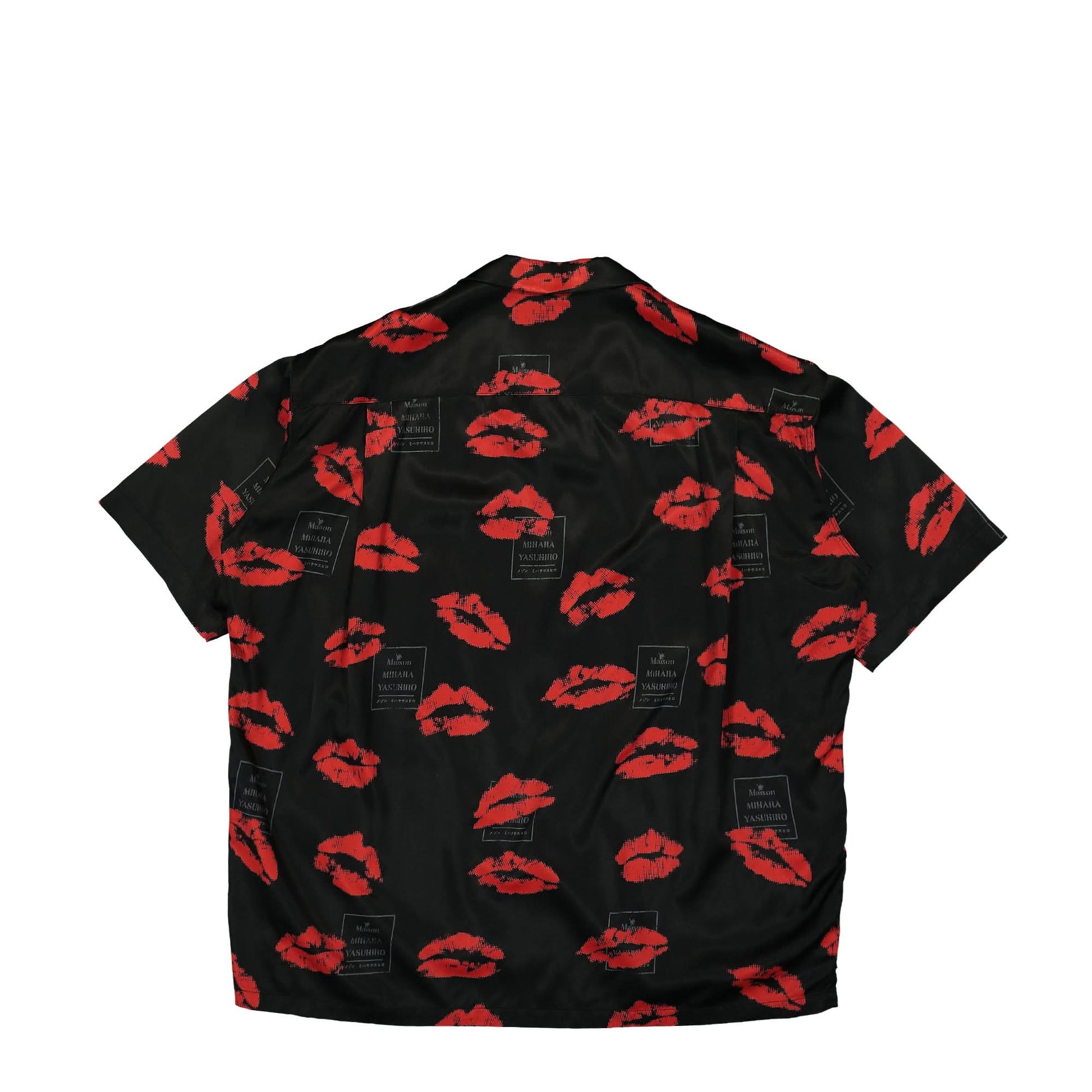 Maison Mihara Yasuhiro Kiss Printed S/S Shirts Black Detail view 3 | Gate