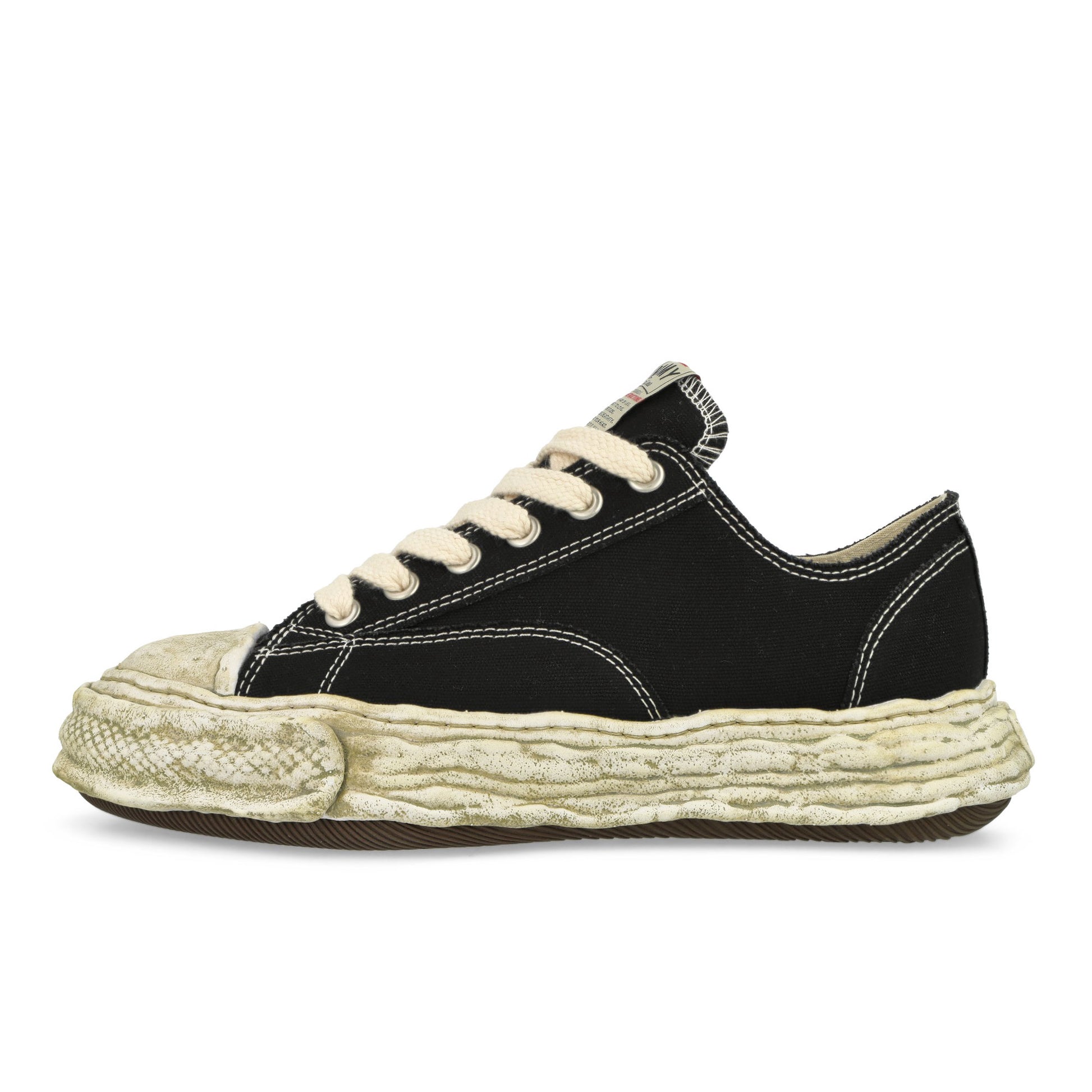 Maison Mihara Yasuhiro Peterson 23 Low Black Sneaker Detail view 1 | Gate