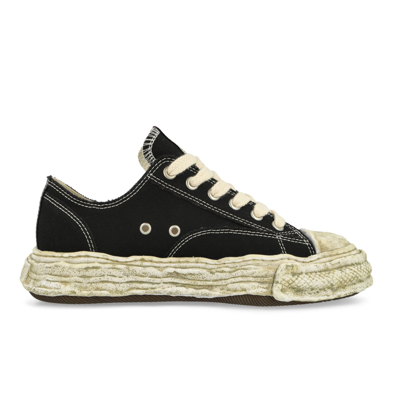 Maison Mihara Yasuhiro Peterson 23 Low Black Sneaker Detail view 1 | Gate