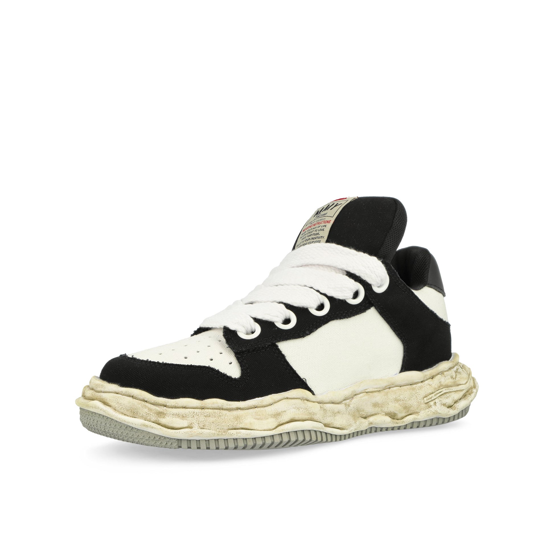 Maison Mihara Yasuhiro Wayne Low Black Sneaker Detail view 4 | Gate