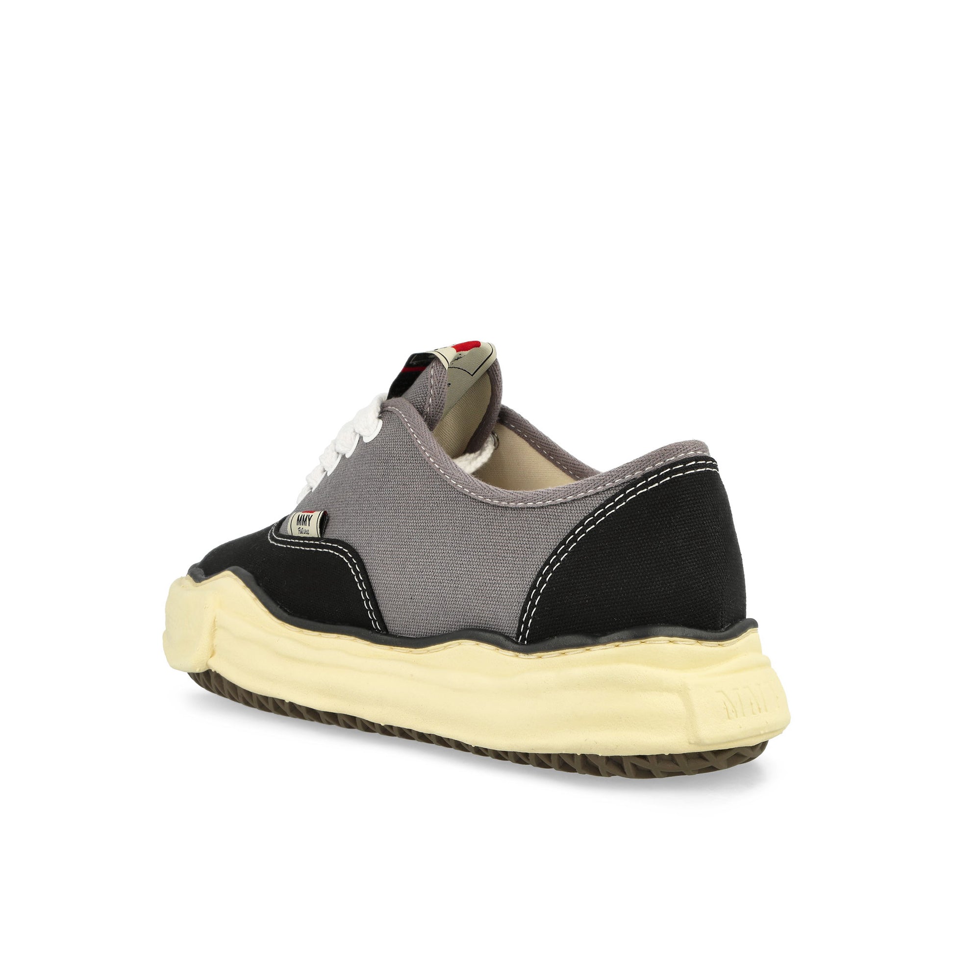 Maison Mihara Yasuhiro Baker Low Black Sneaker Detail view 3 | Gate