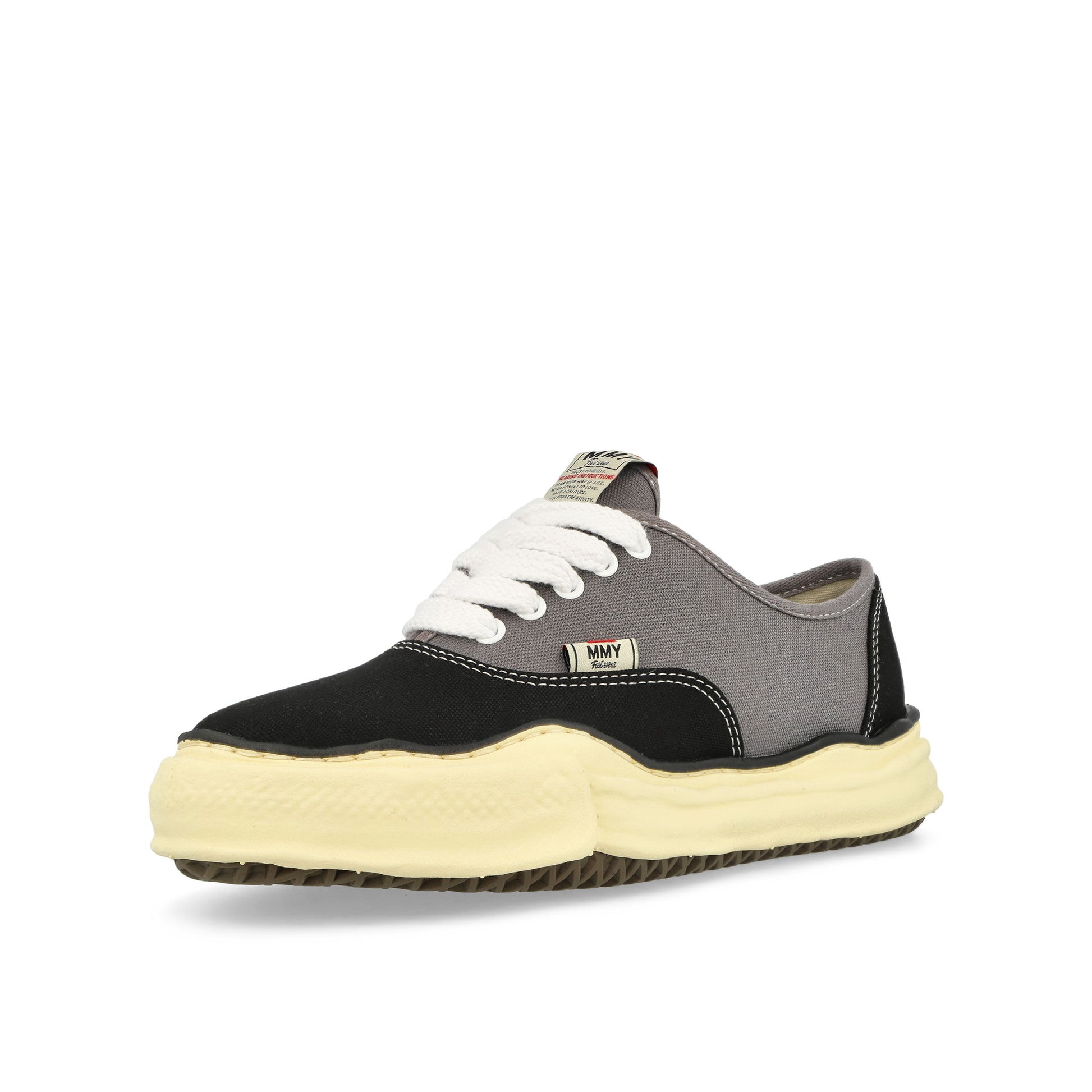 Maison Mihara Yasuhiro Baker Low Black Sneaker Detail view 4 | Gate