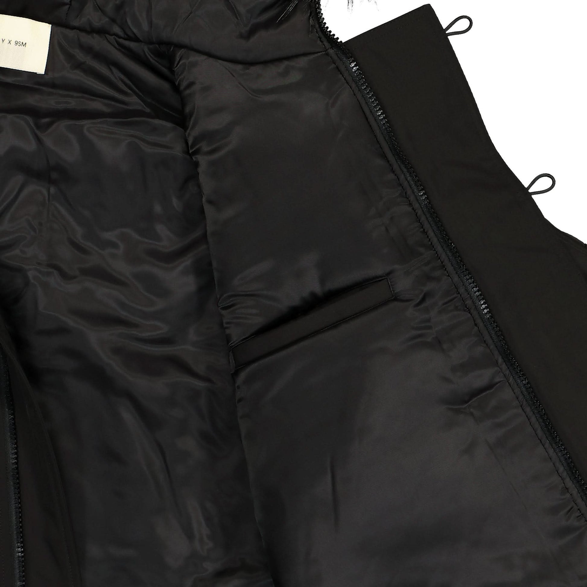1017 Alyx 9SM Nylon Logo Parka Black Detail view 6 | Gate