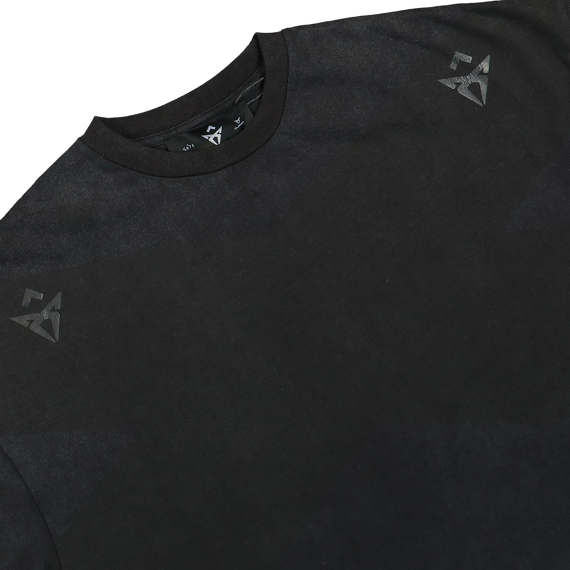 GATE Oversized Tone-in-Tone Tee Black Detail view 3 | Gate