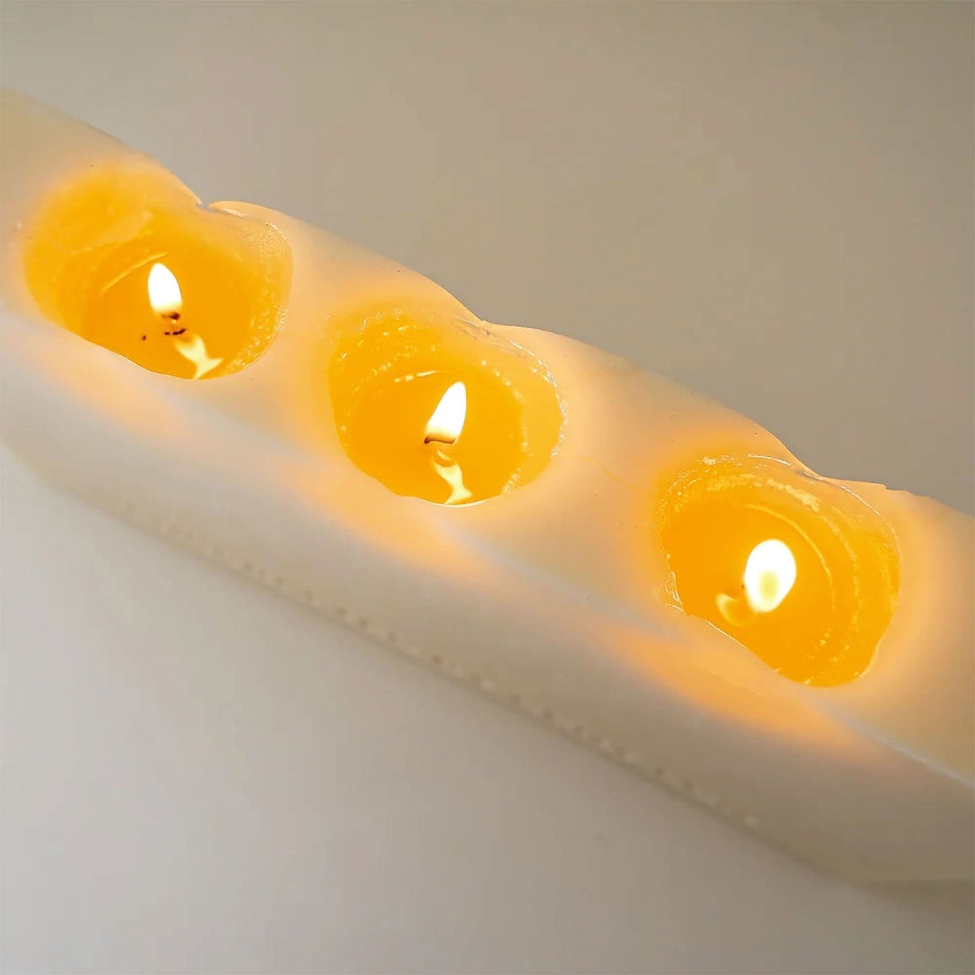 cent.ldn RC M90 Boombox Candle Beige Detail view 3 | Gate