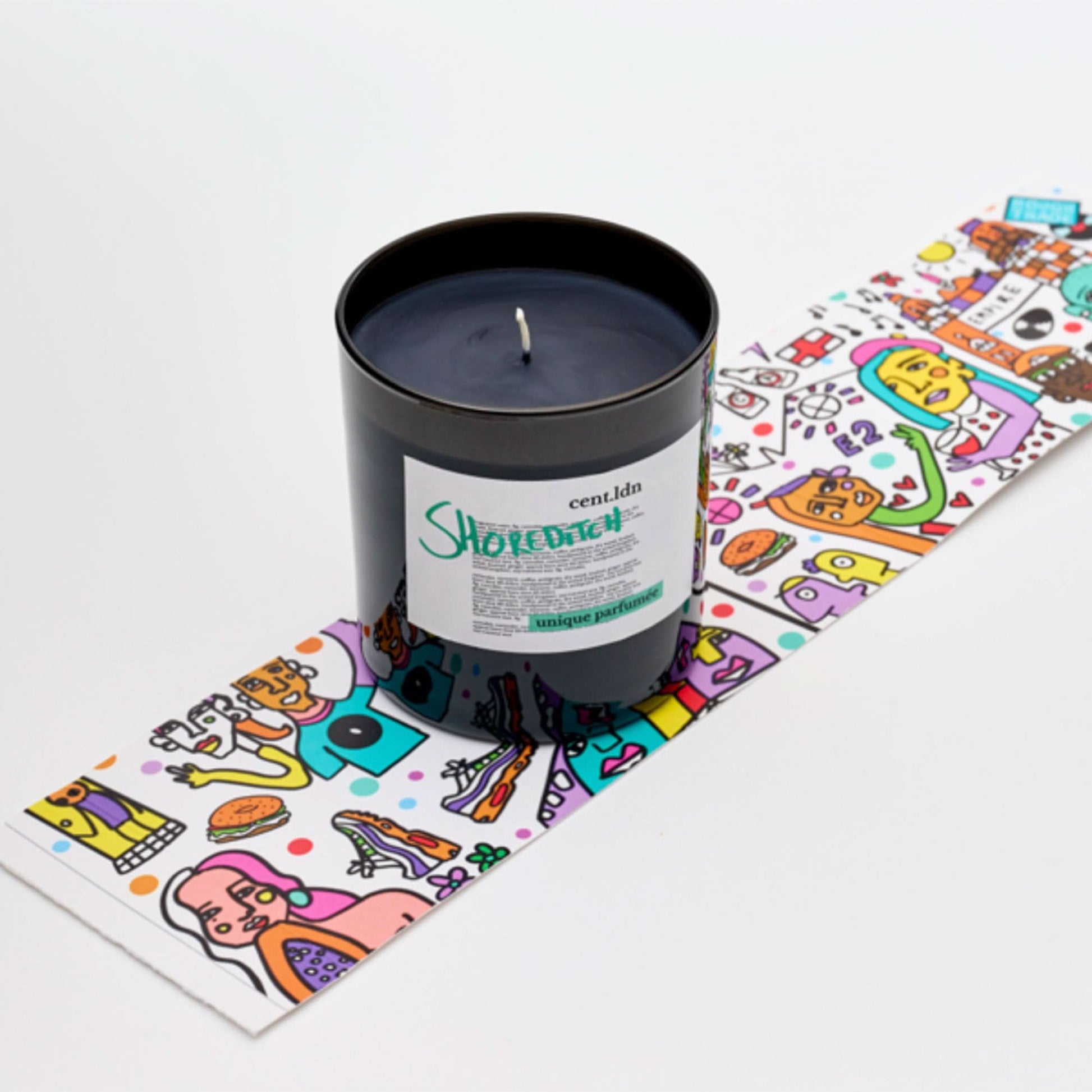 cent.ldn Shoreditch Perfumed Candle Black Detail view 3 | Gate