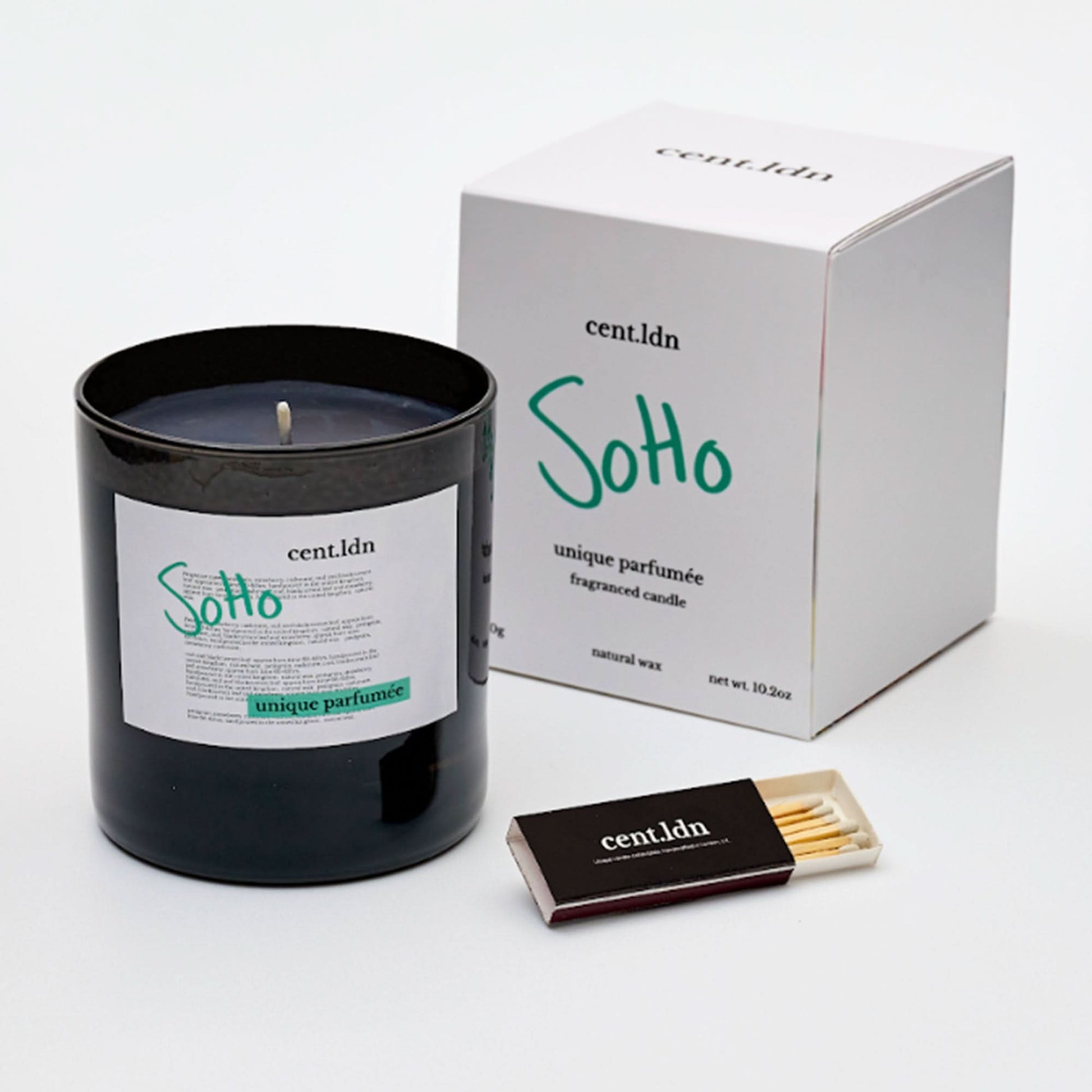 cent.ldn Soho Perfumed Candle Black Detail view 2 | Gate