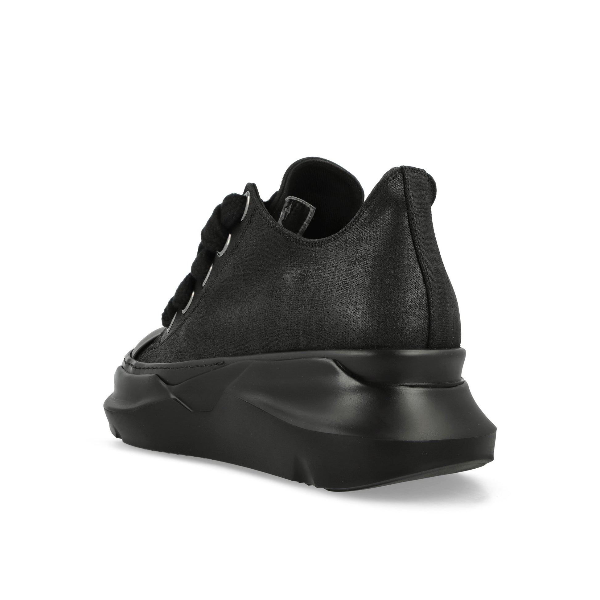 Rick Owens Jumbo Laces Abstract Low Sneaks Black Sneaker Detail view 3 | Gate