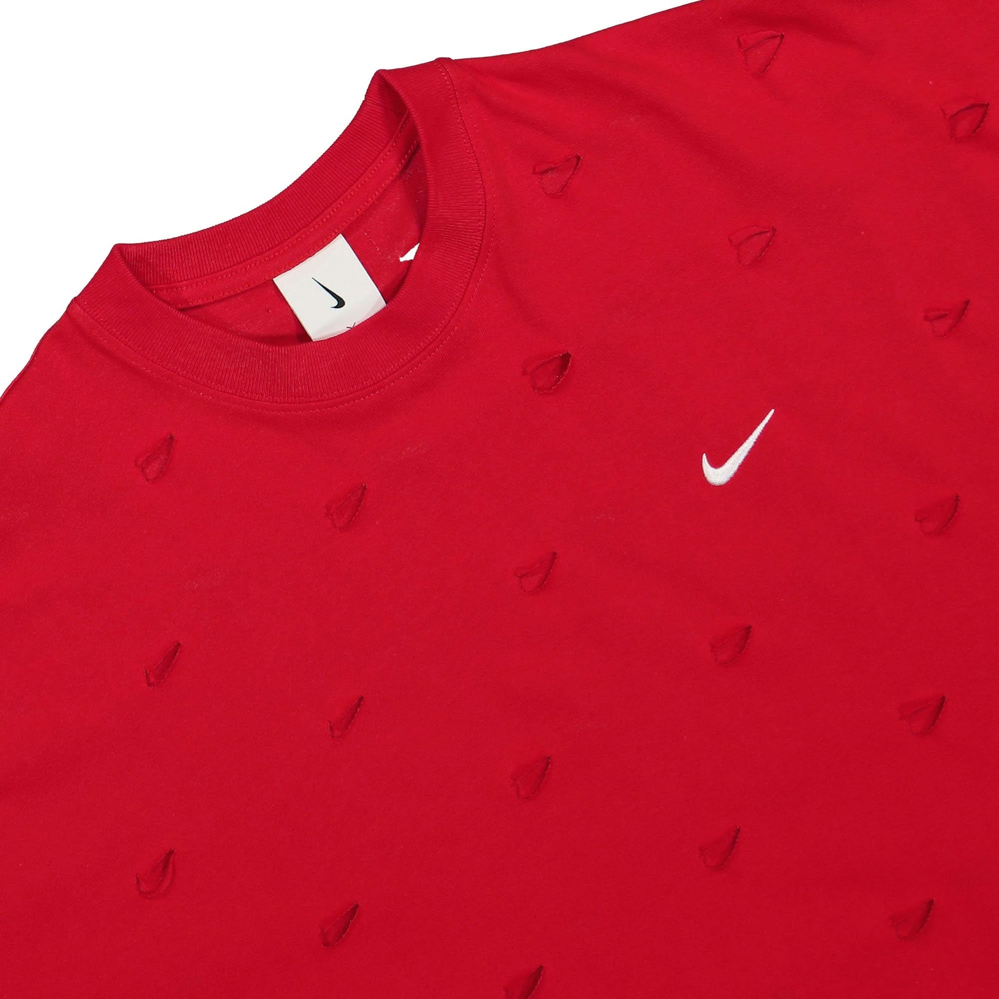 Nike NRG Swoosh Tee Red Detail view 4 | Gate