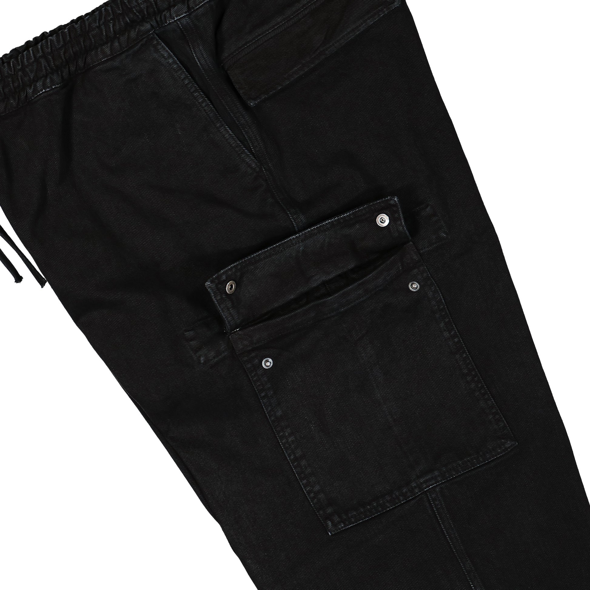 Études Studio Loose Cargo Pant Black Detail view 6 | Gate