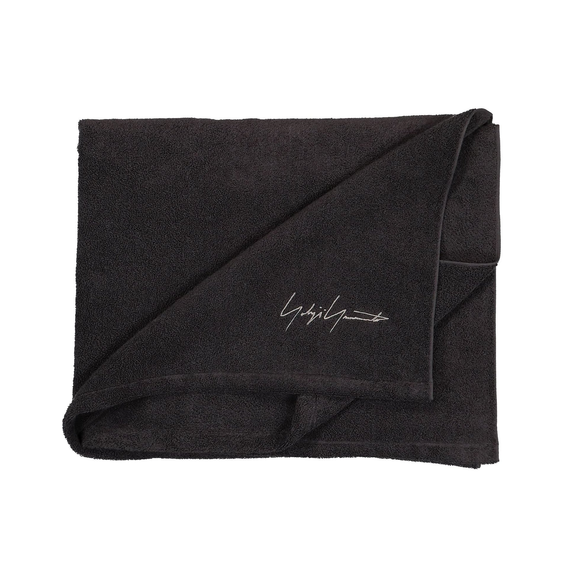Yohji Yamamoto Homme Large Bathtowel Black Detail view 3 | Gate