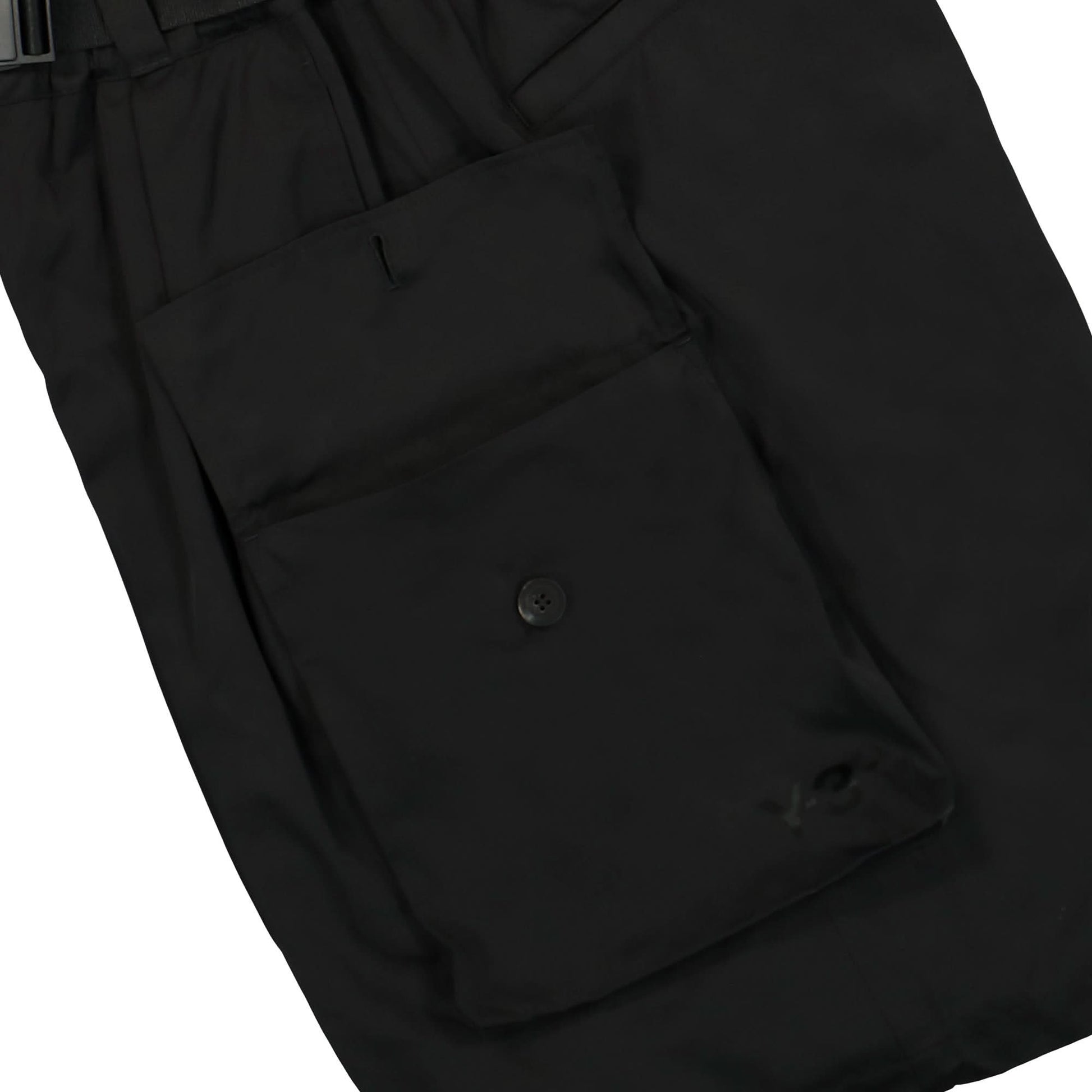 Y-3 Nylon Twill Short Black Detail view 6 | Gate
