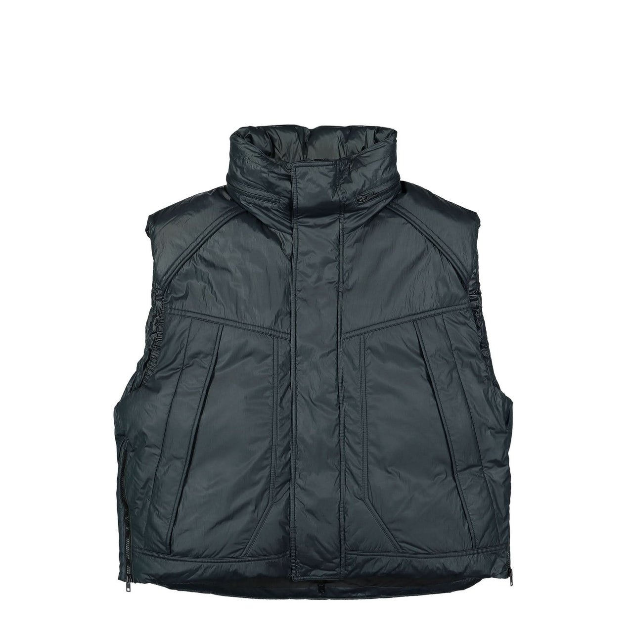 Juun.J Outer Green Detail view 1 | Gate