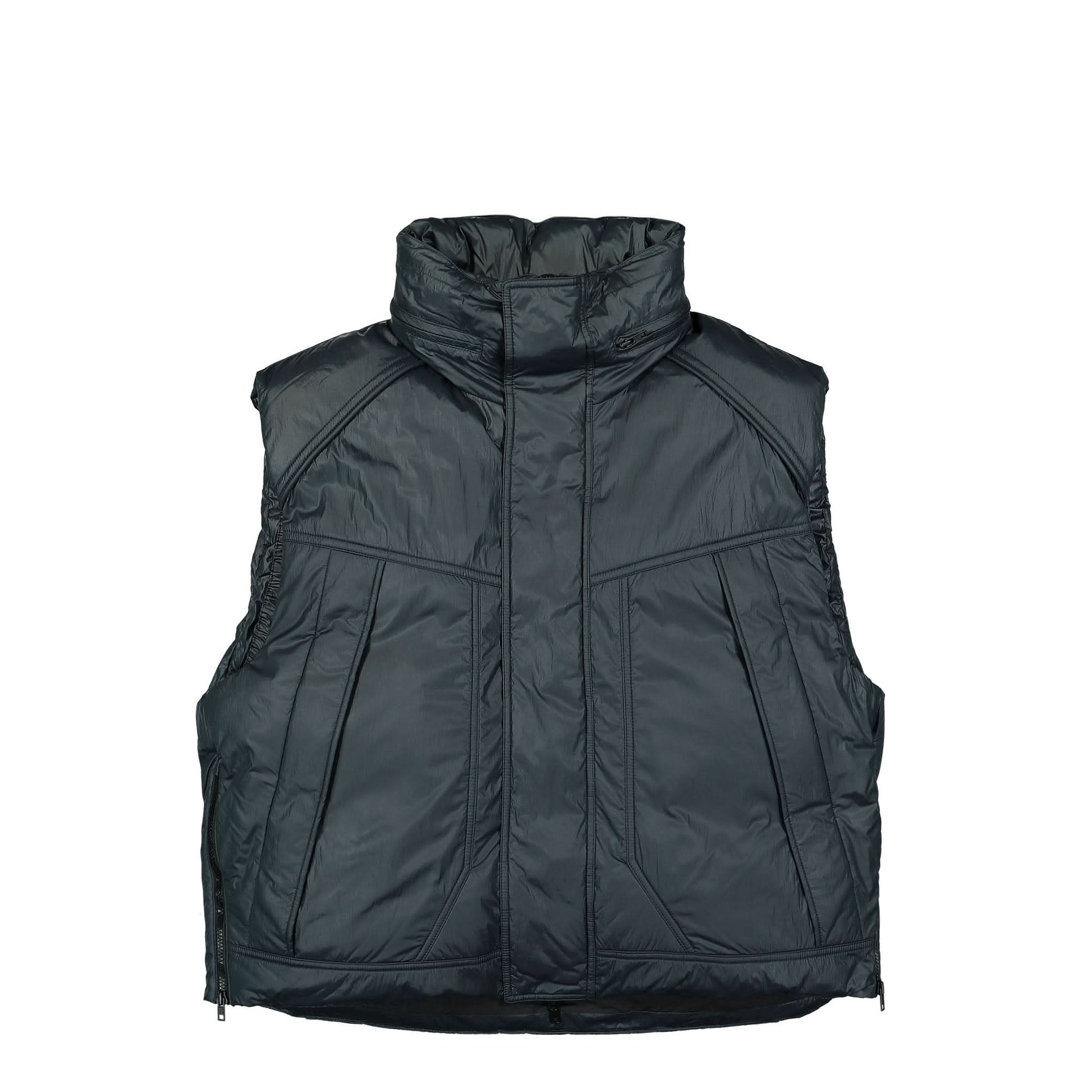Juun.J Outer Green Detail view 1 | Gate