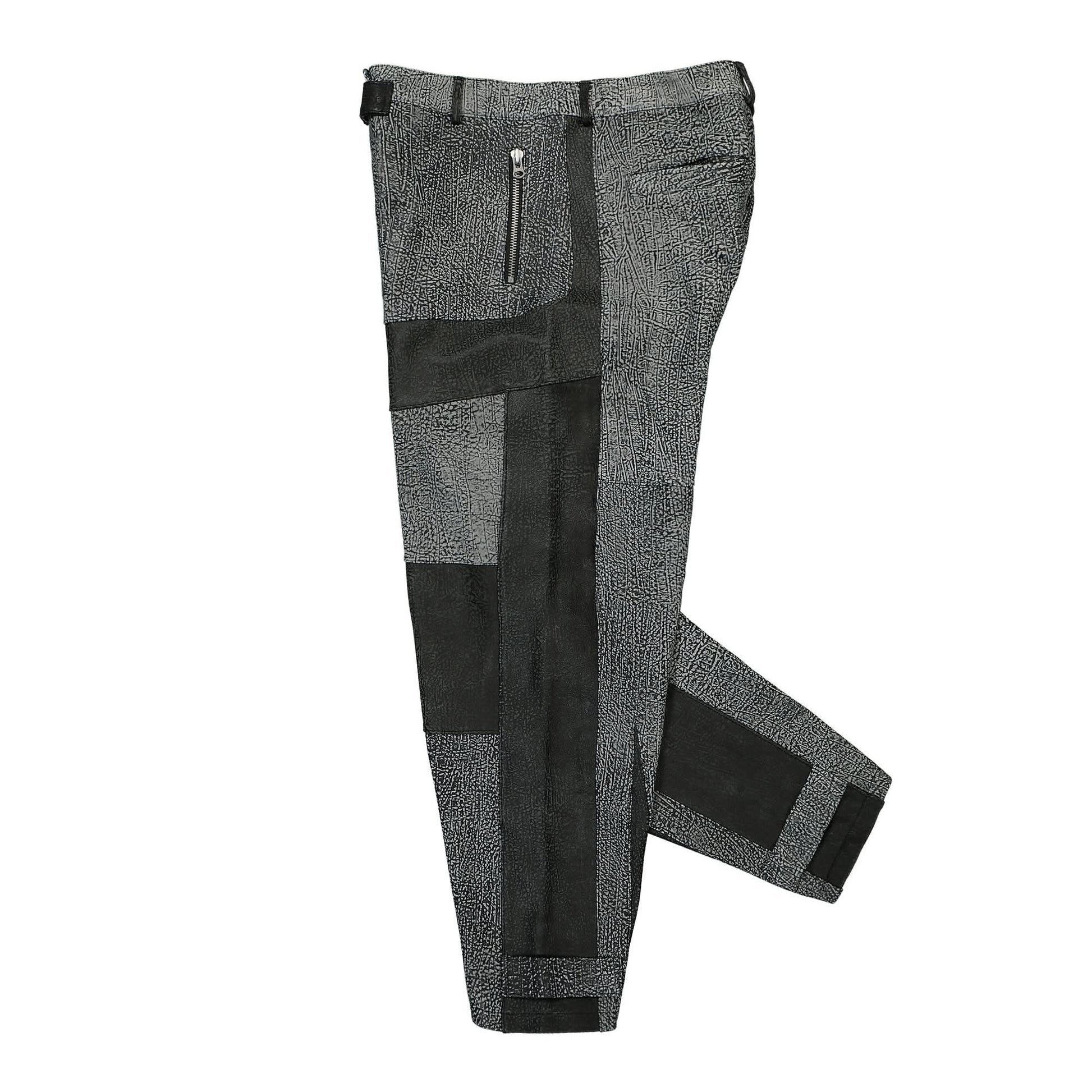 GATE Panelled Wide Leather Pants Black Detail view 3 | Gate