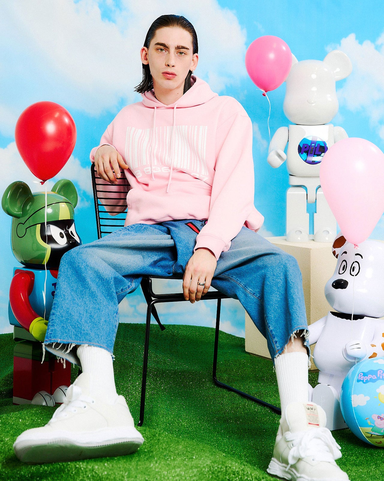 VTMNTS Big Barcode Hoodie Pink Detail view 1 | Gate