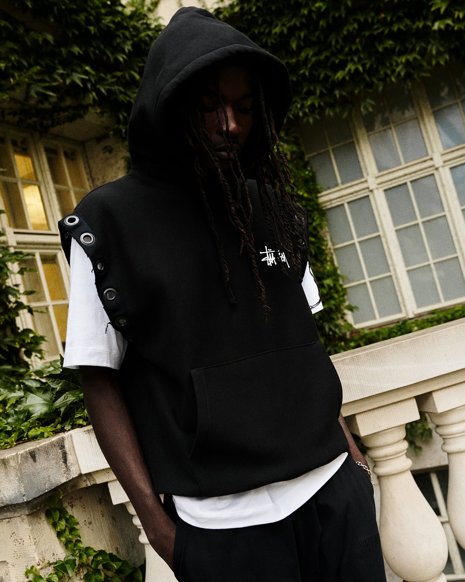 Junya Watanabe MAN Hooded Sweatshirt Black Hoodies WM-T909-100 On Model Back View | GATE