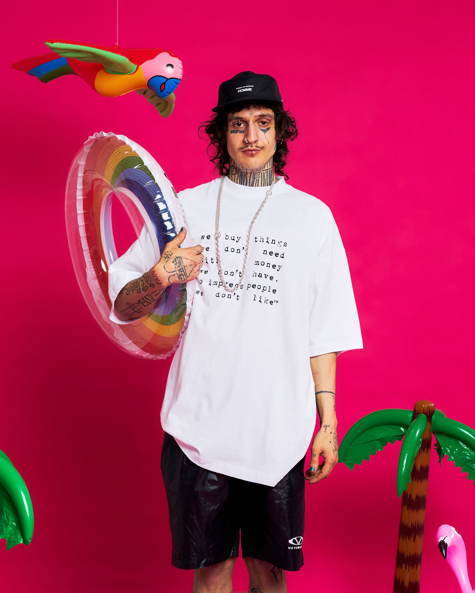 VETEMENTS We Buy Things Oversized T-Shirt White Detail view 2 | Gate