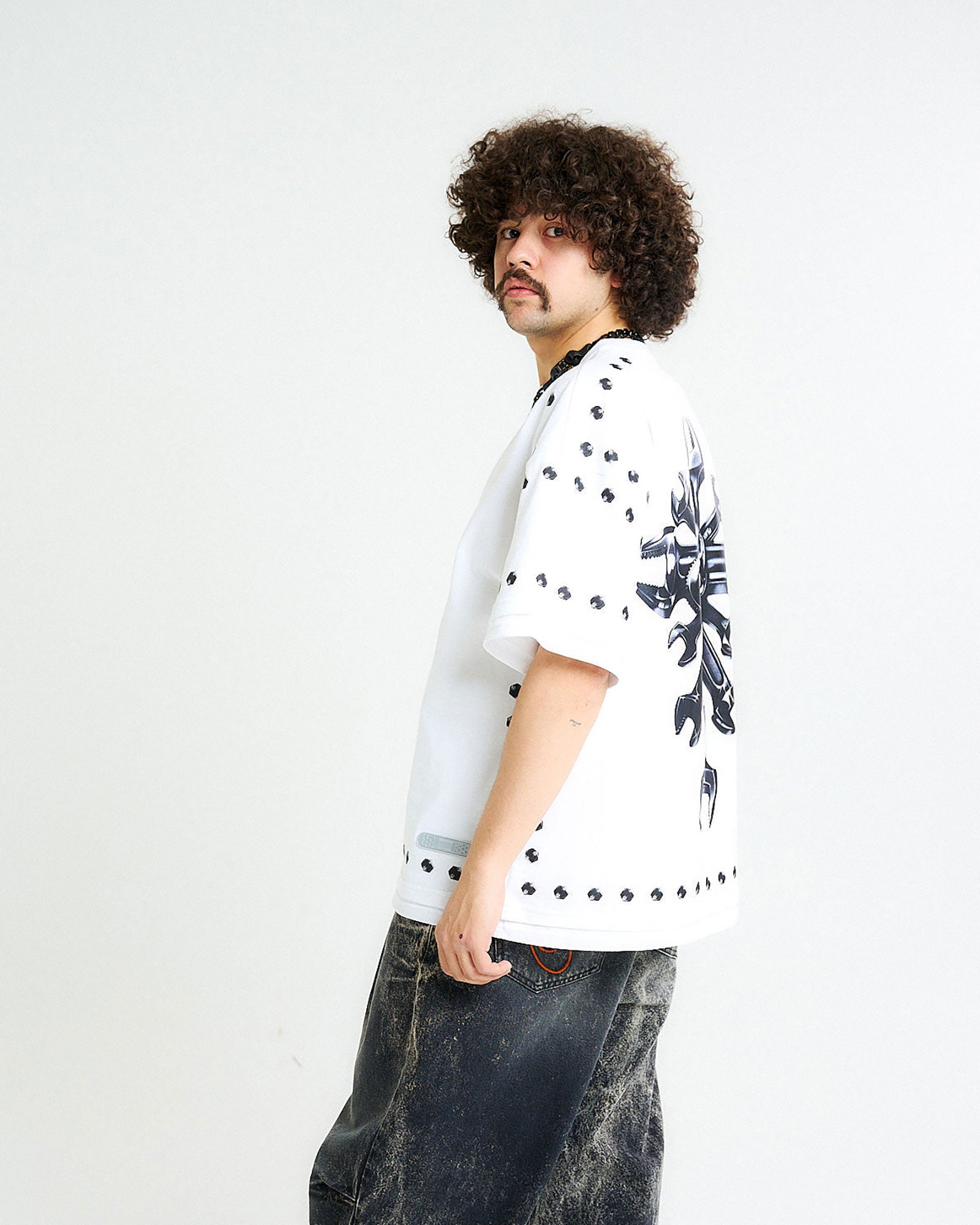 PDF Bullons Tee White Detail view 3 | Gate