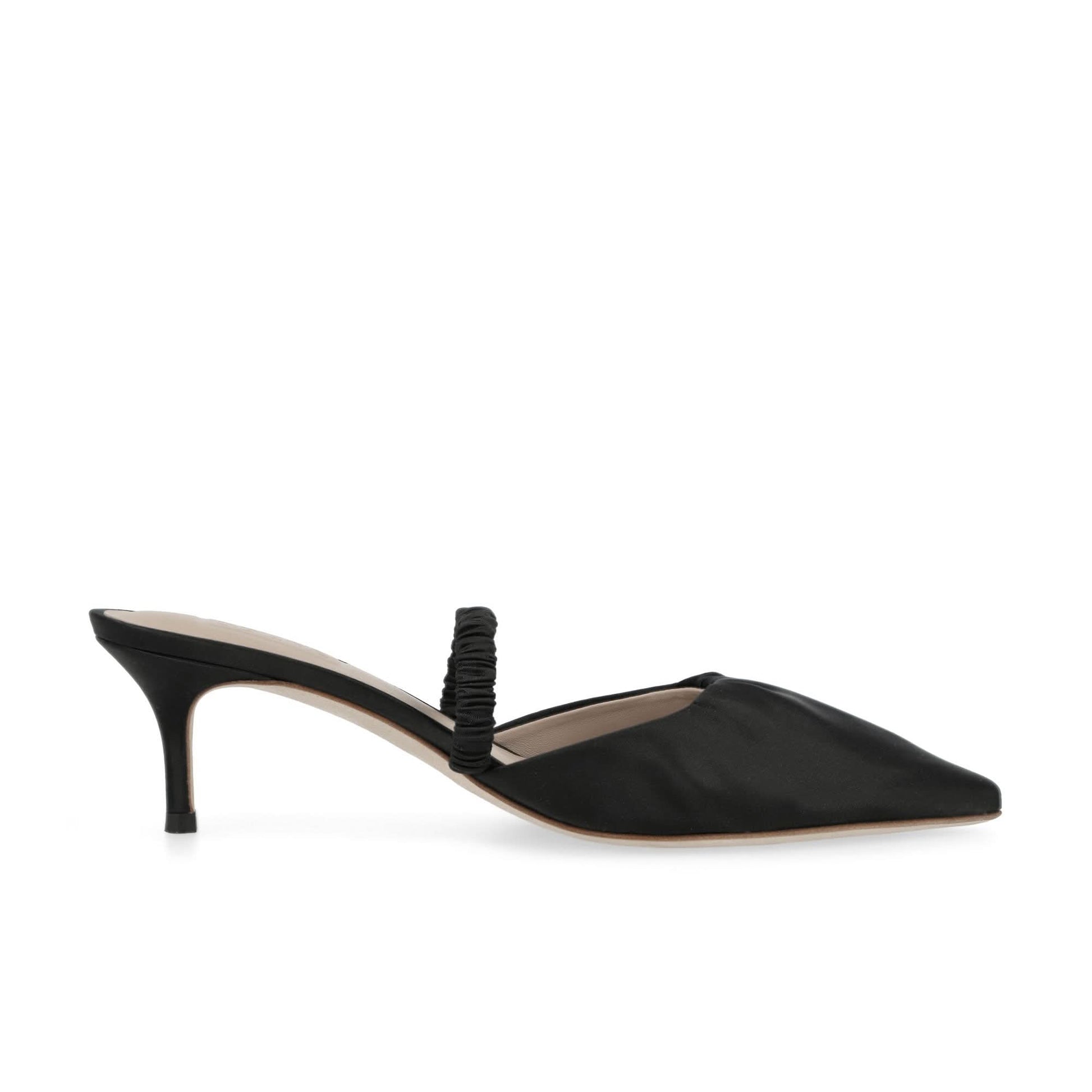 KENZO Mio Kitten Heel Black Heels Detail view 2 | Gate