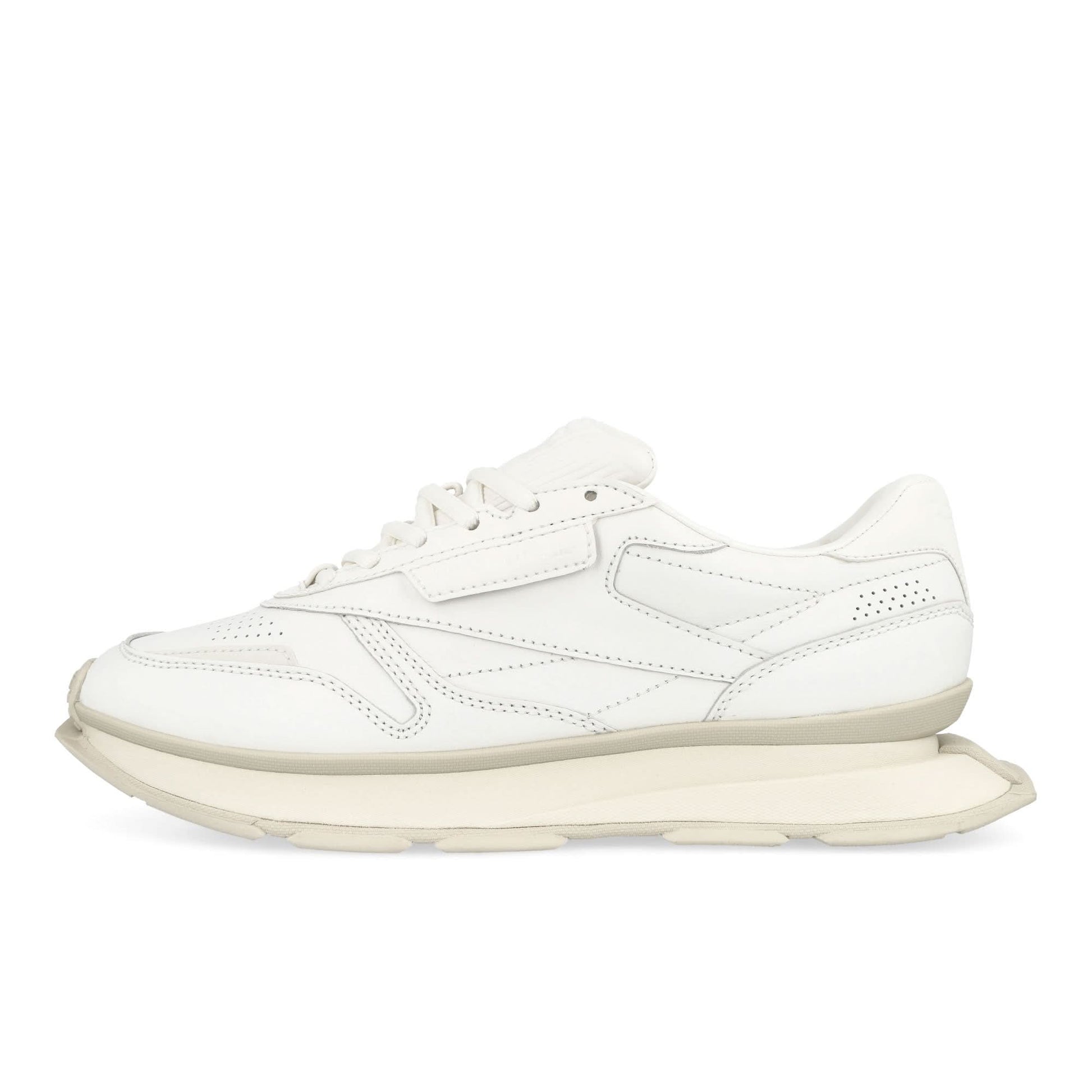Reebok Classic Leather LTD White Sneaker Detail view 1 | Gate
