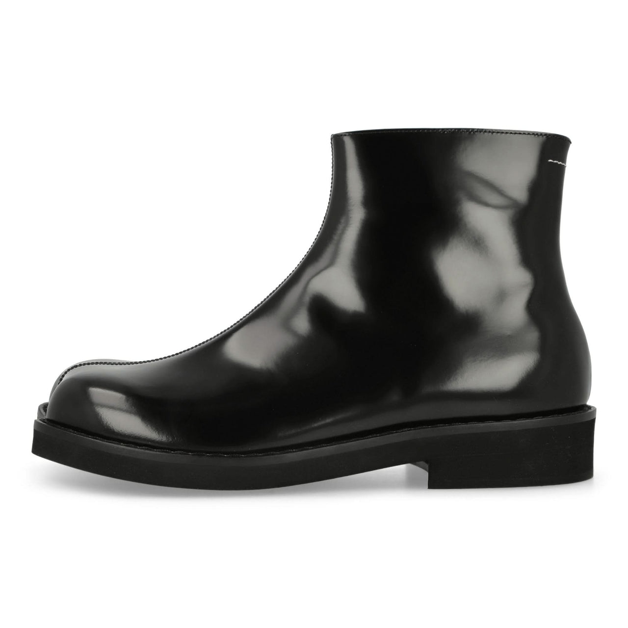 MM6 Maison Margiela Ankle Boot Black Boots Detail view 1 | Gate