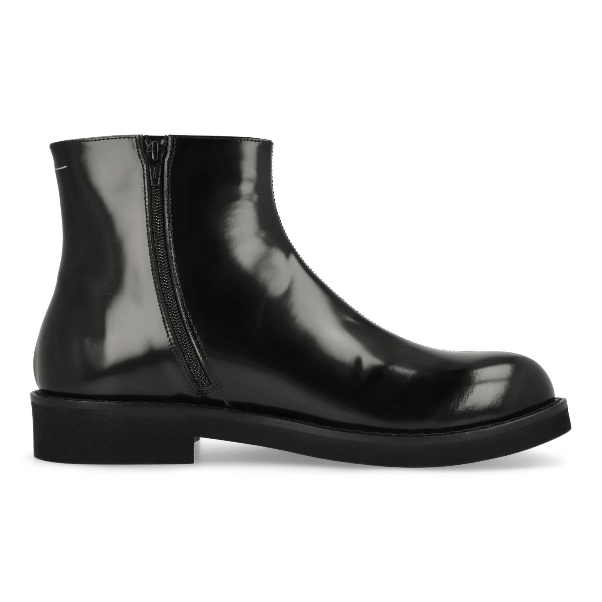 MM6 Maison Margiela Ankle Boot Black Boots Detail view 2 | Gate