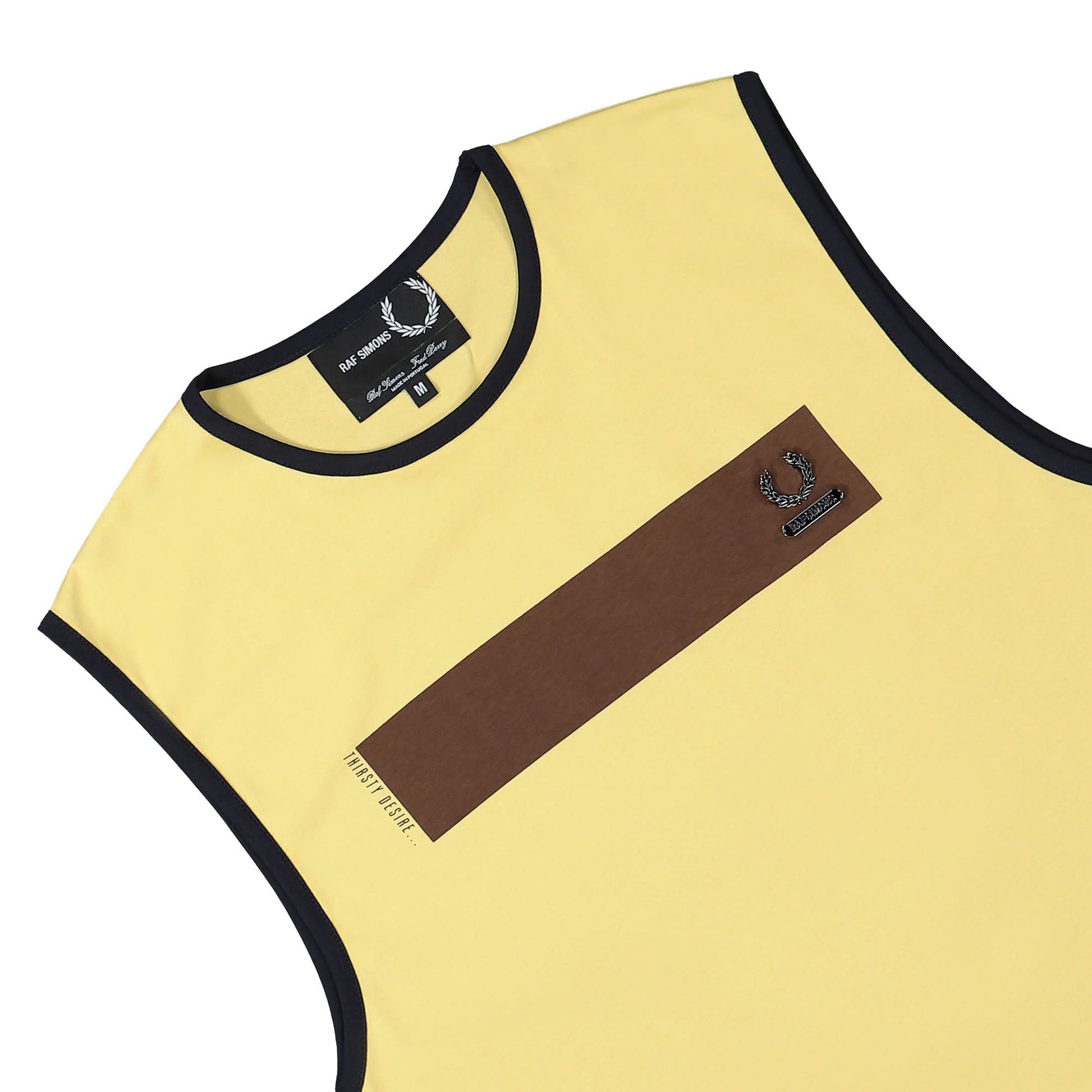Fred Perry Printed Vest Yellow Detail view 3 | Gate