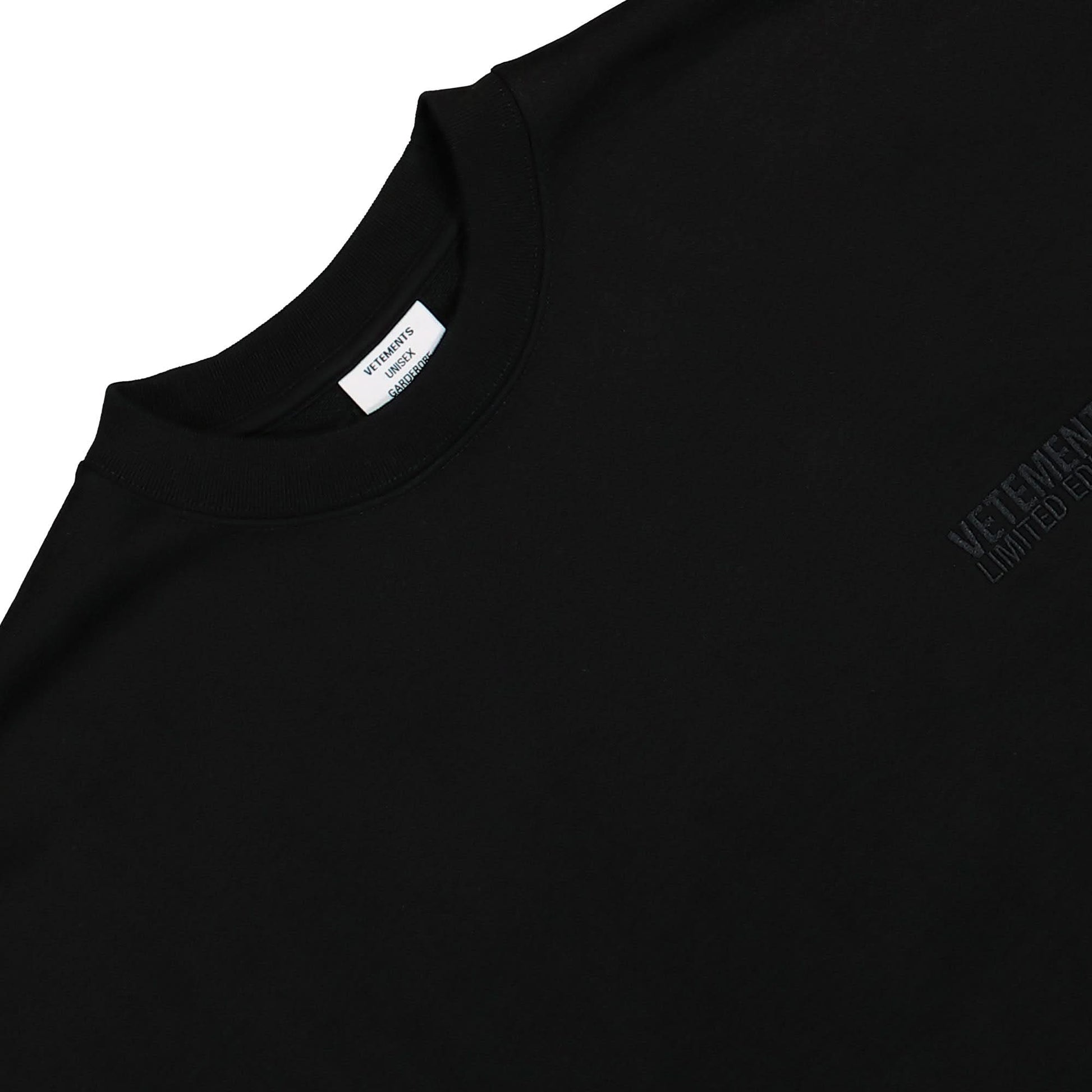 VETEMENTS Embroidered Tonal Logo Sweatshirt Black Detail view 3 | Gate