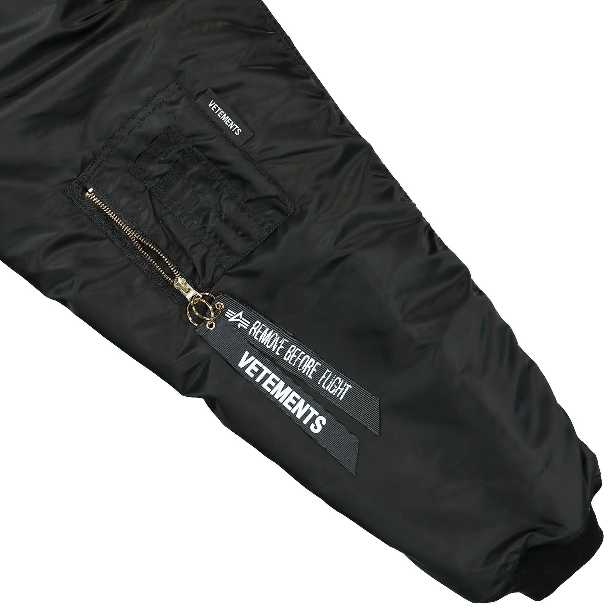 VETEMENTS Split Hooded Bomber Jacket Multicolor Detail view 5 | Gate