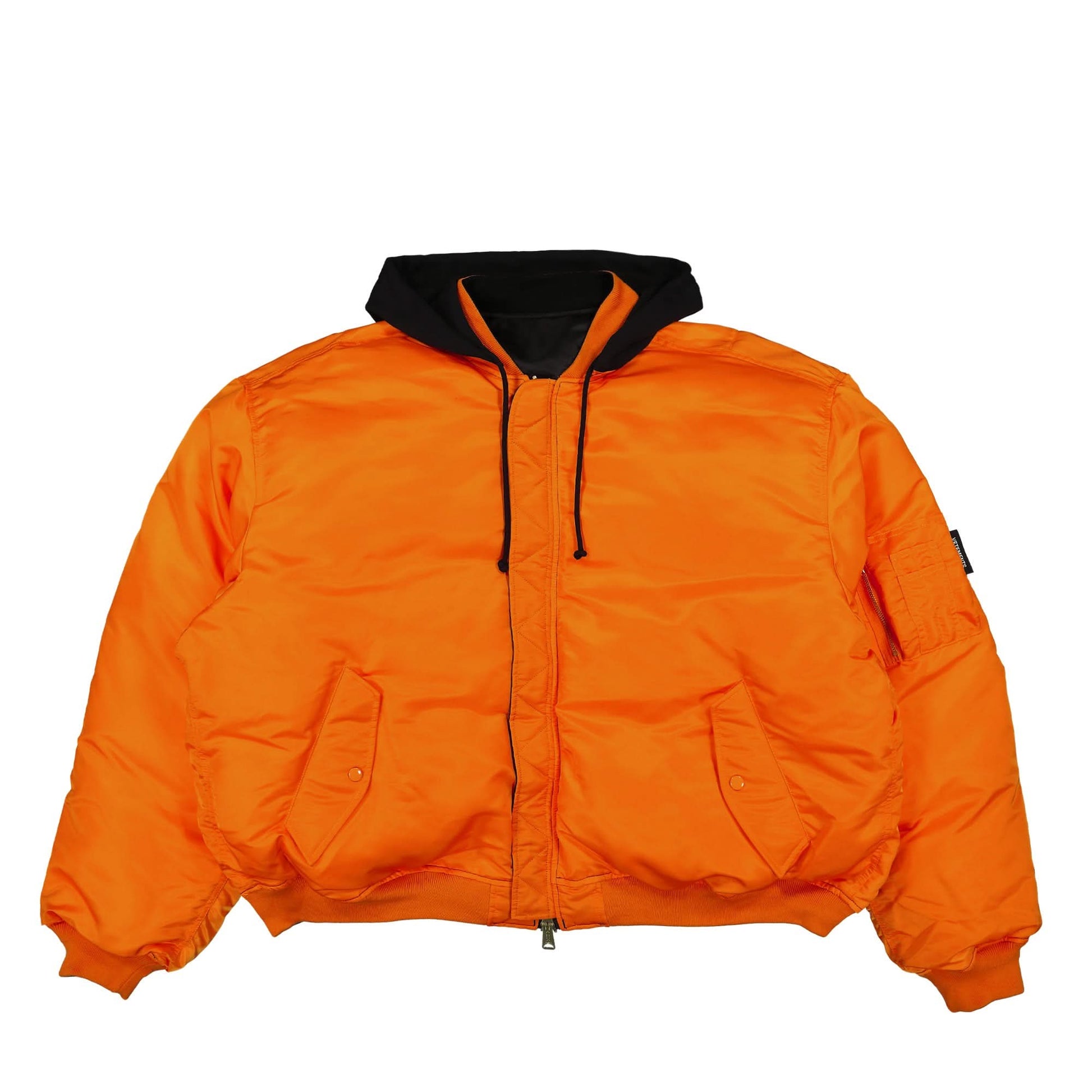 VETEMENTS Quilted Hooded Bomber Jacket Black Detail view 9 | Gate