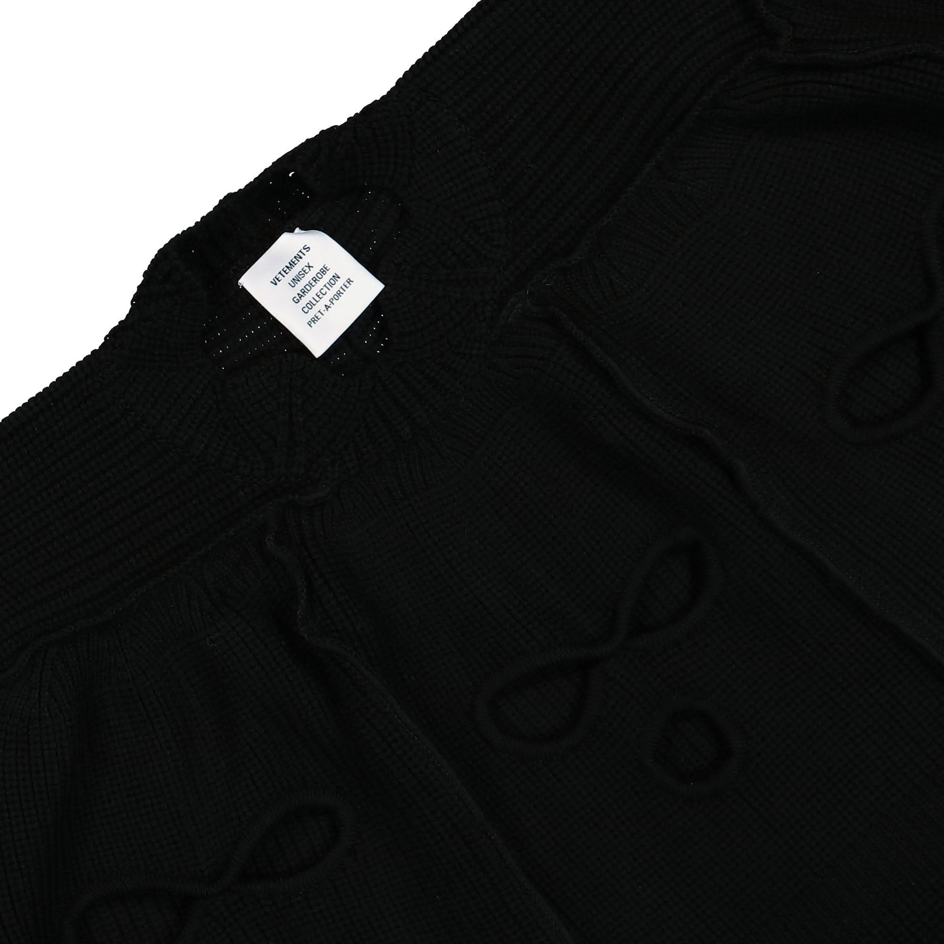 VETEMENTS Balaclava Sweater Black Detail view 3 | Gate