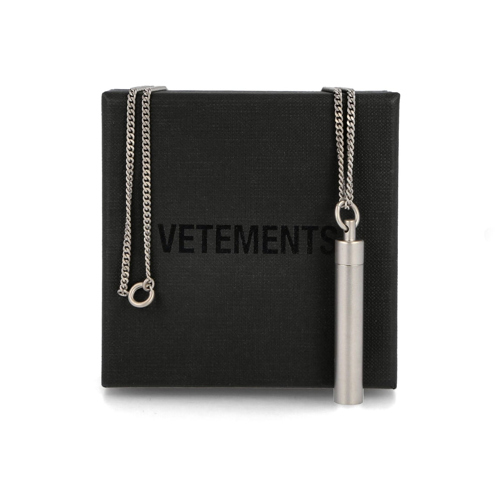 VETEMENTS Powder Necklace Silver Detail view 5 | Gate
