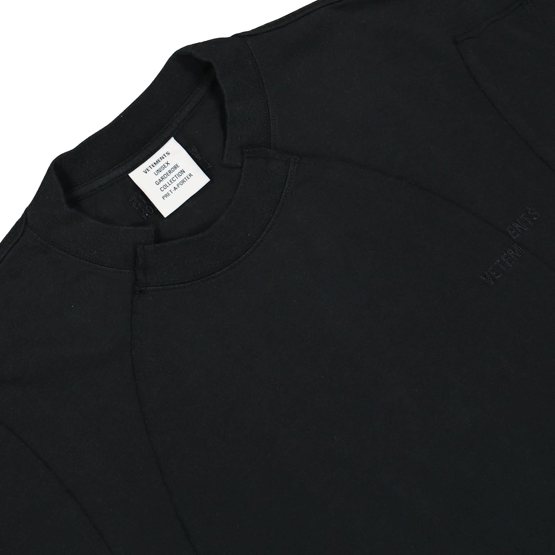VETEMENTS Blackout Cut-Up T-Shirt Black Detail view 3 | Gate