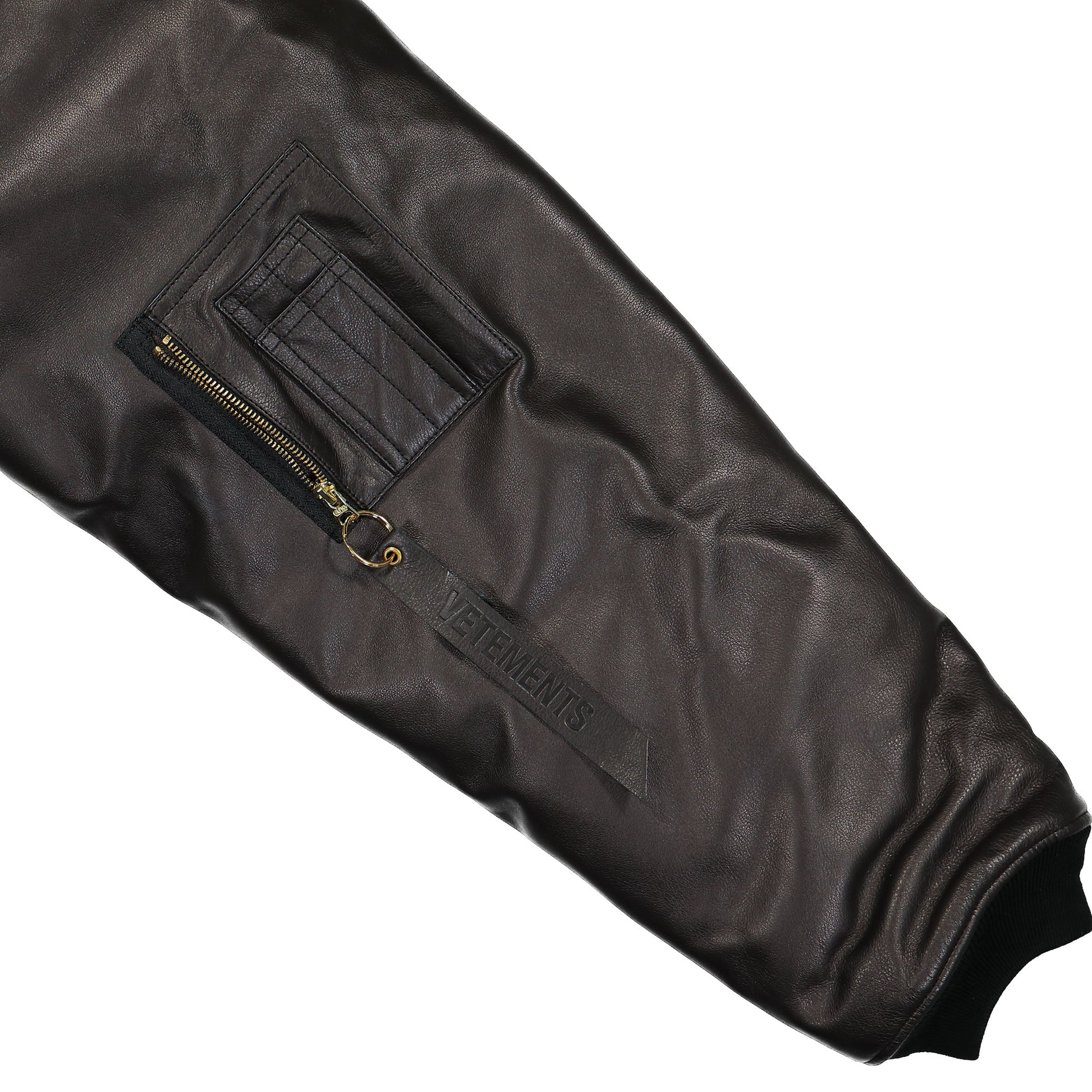 VETEMENTS Oversized Leather Bomber Jacket Black Detail view 5 | Gate