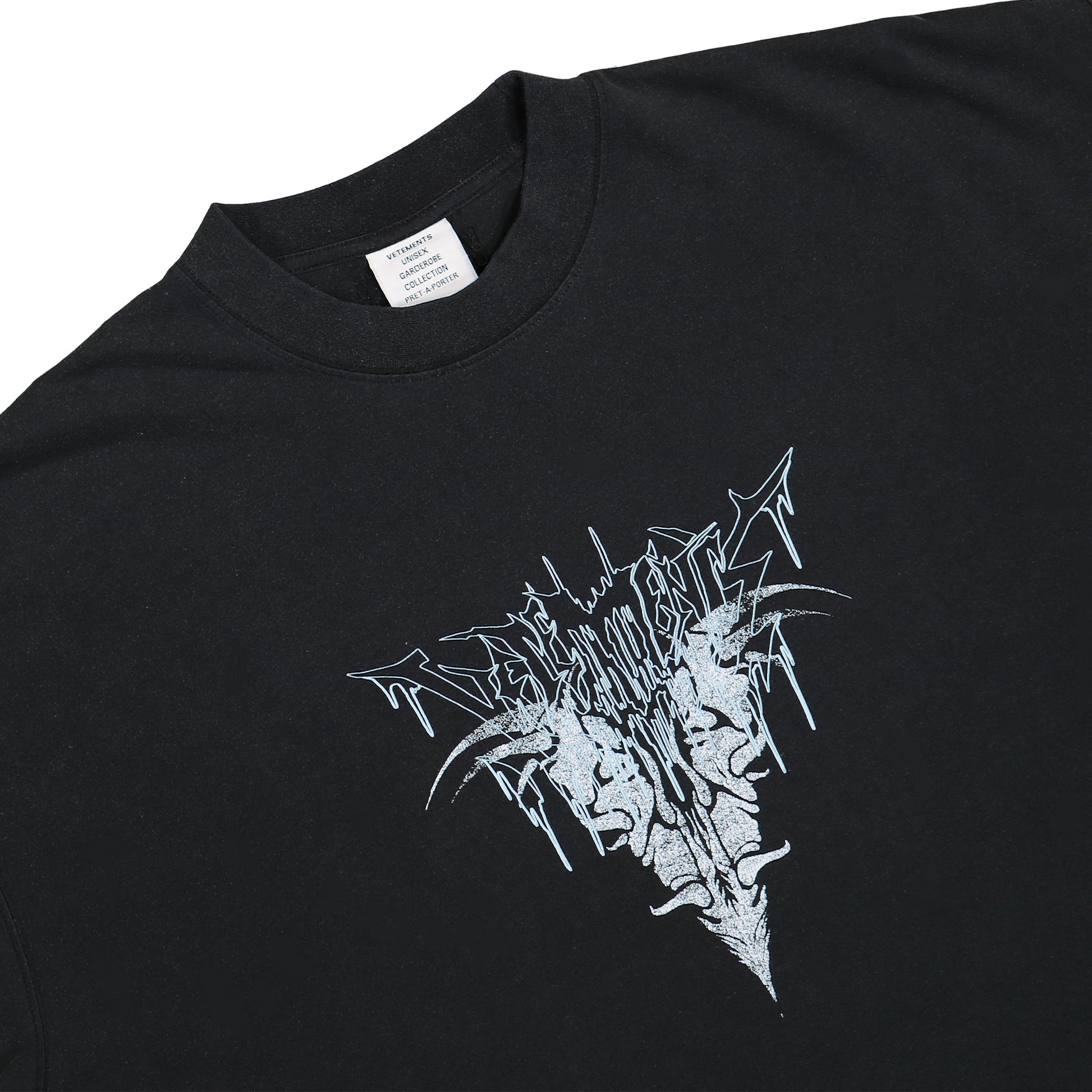 VETEMENTS Bone V Regular T-Shirt Black Detail view 3 | Gate