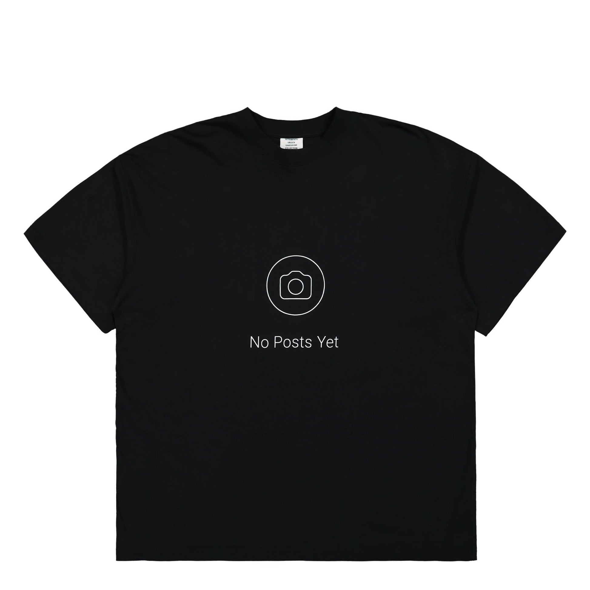 VETEMENTS No Posts Regular T-Shirt Black Detail view 1 | Gate